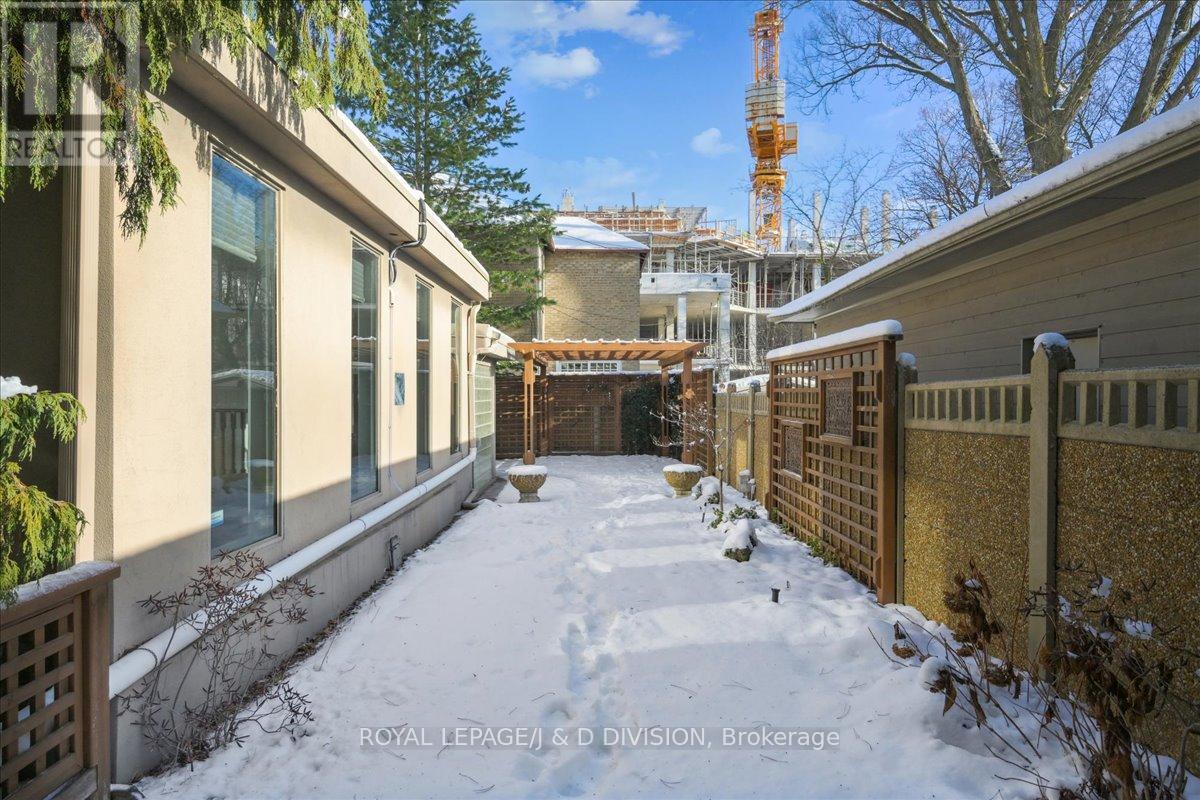 65 CHATSWORTH DRIVE - 37