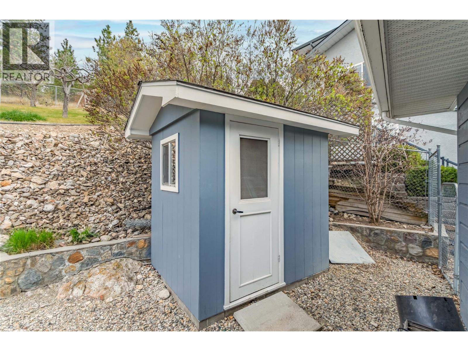  989 Monashee Place, Kelowna