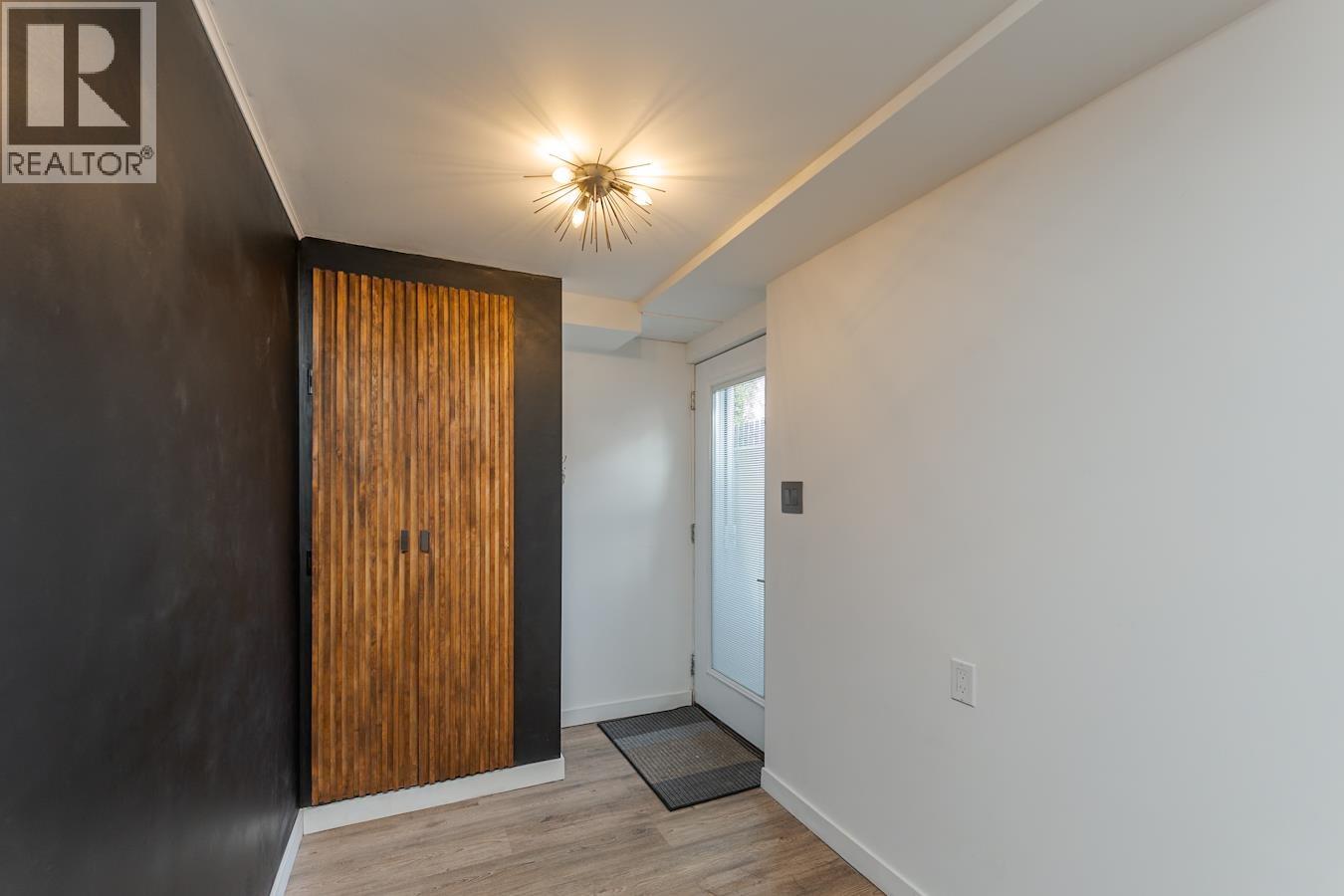 6610 ESSEX CRESCENT - 22