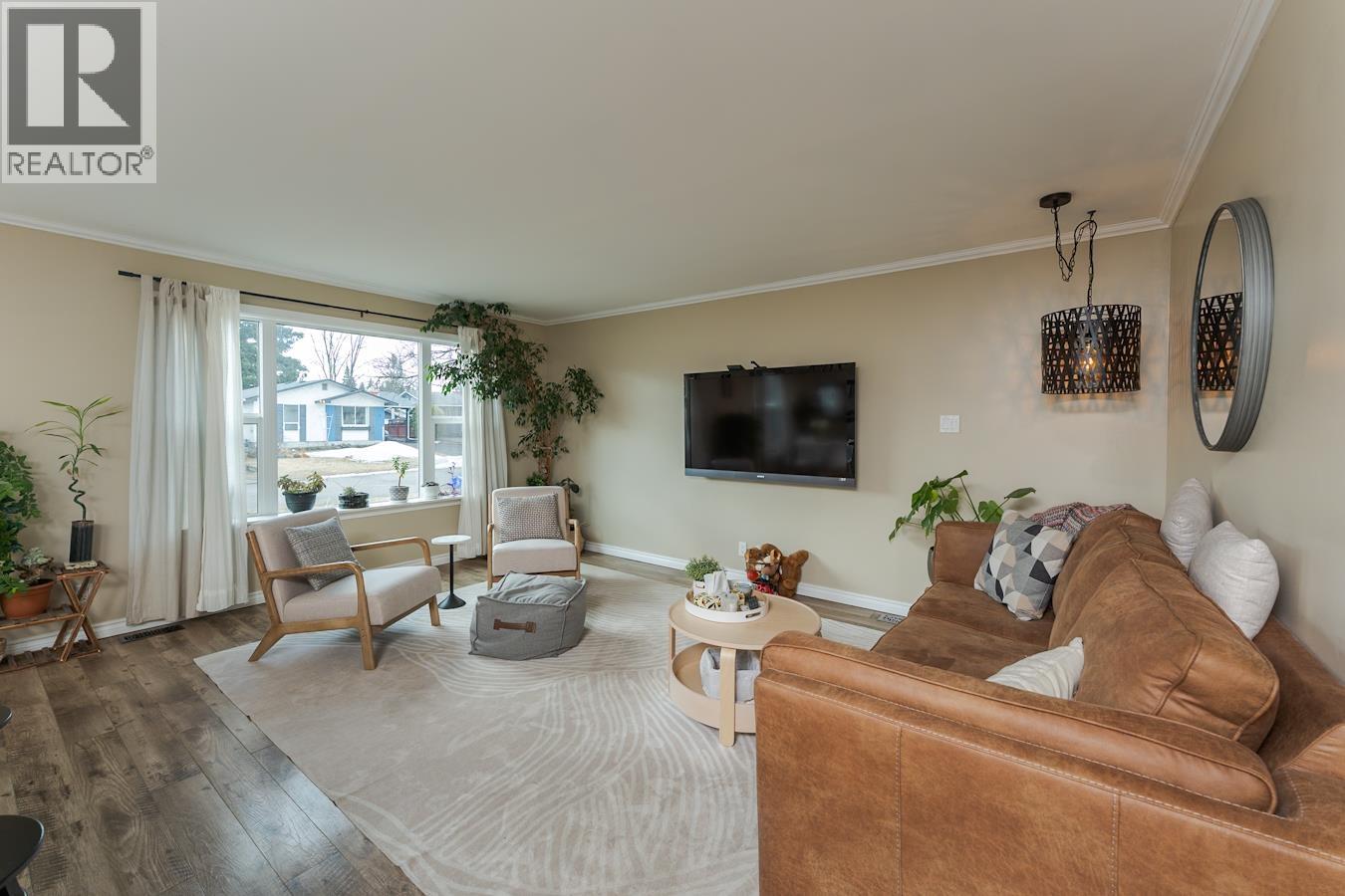 6610 ESSEX CRESCENT - 14