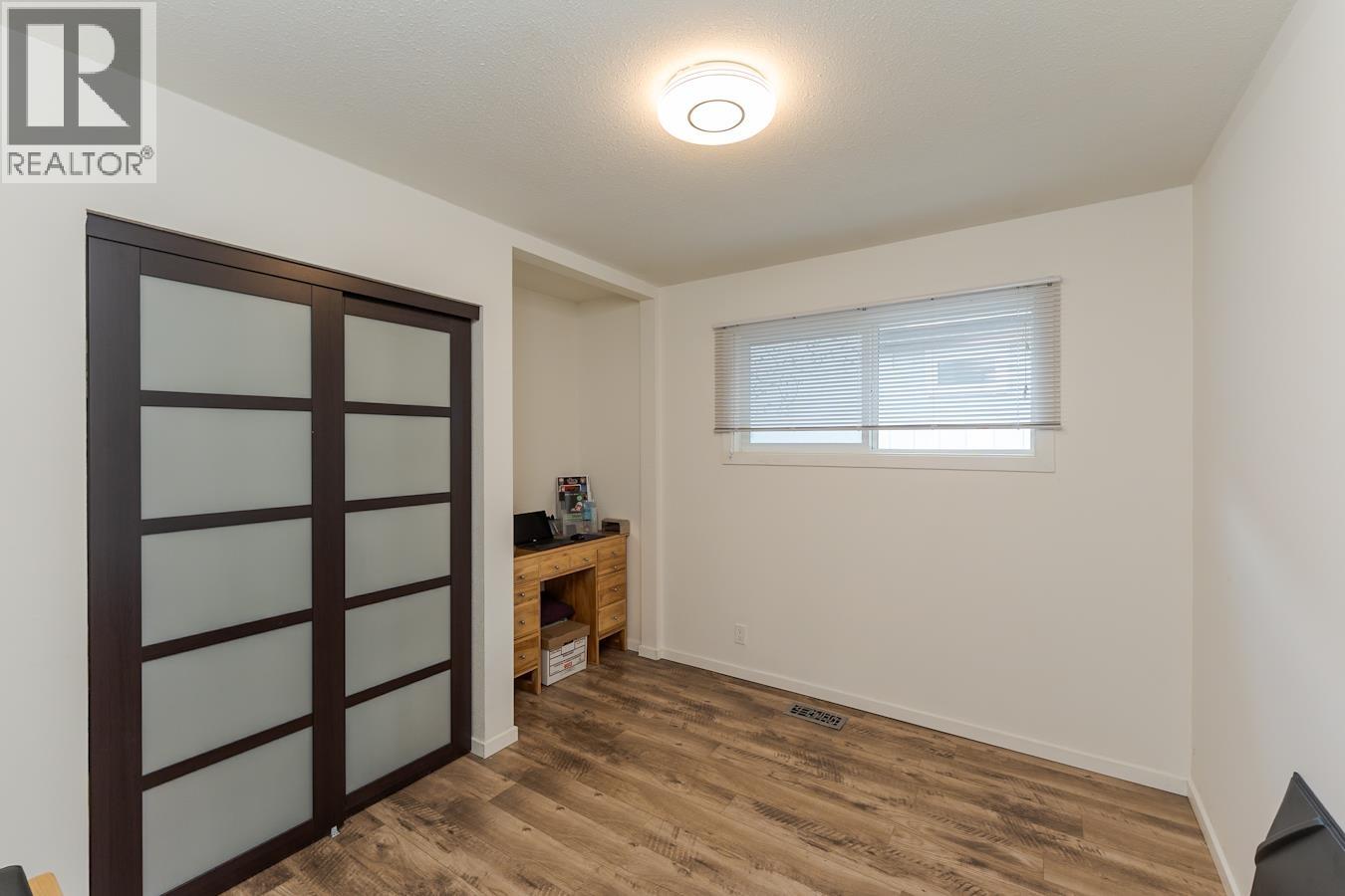 6610 ESSEX CRESCENT - 18