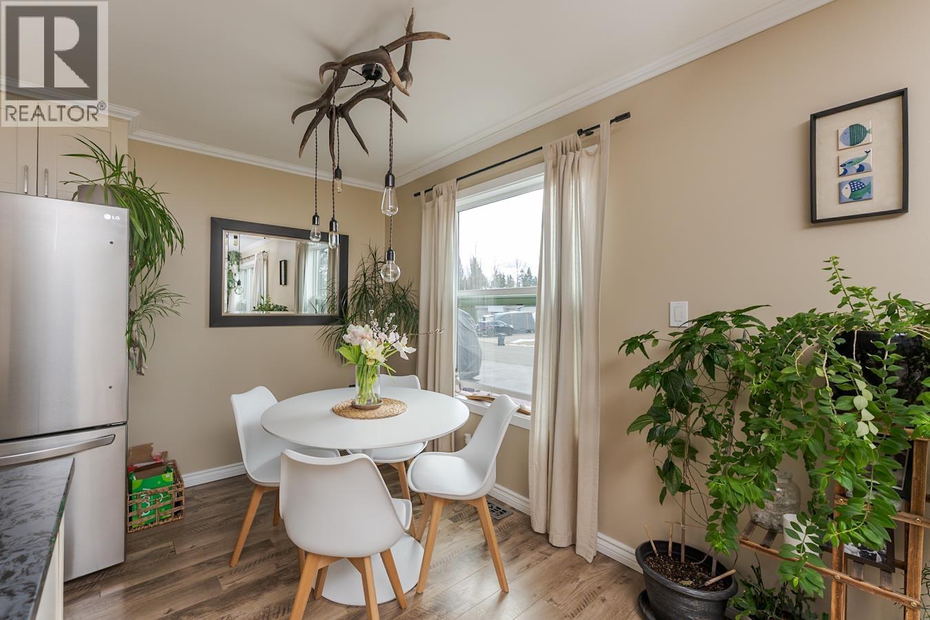 6610 ESSEX CRESCENT - 10