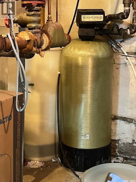 302 8TH AVENUE SW - 12