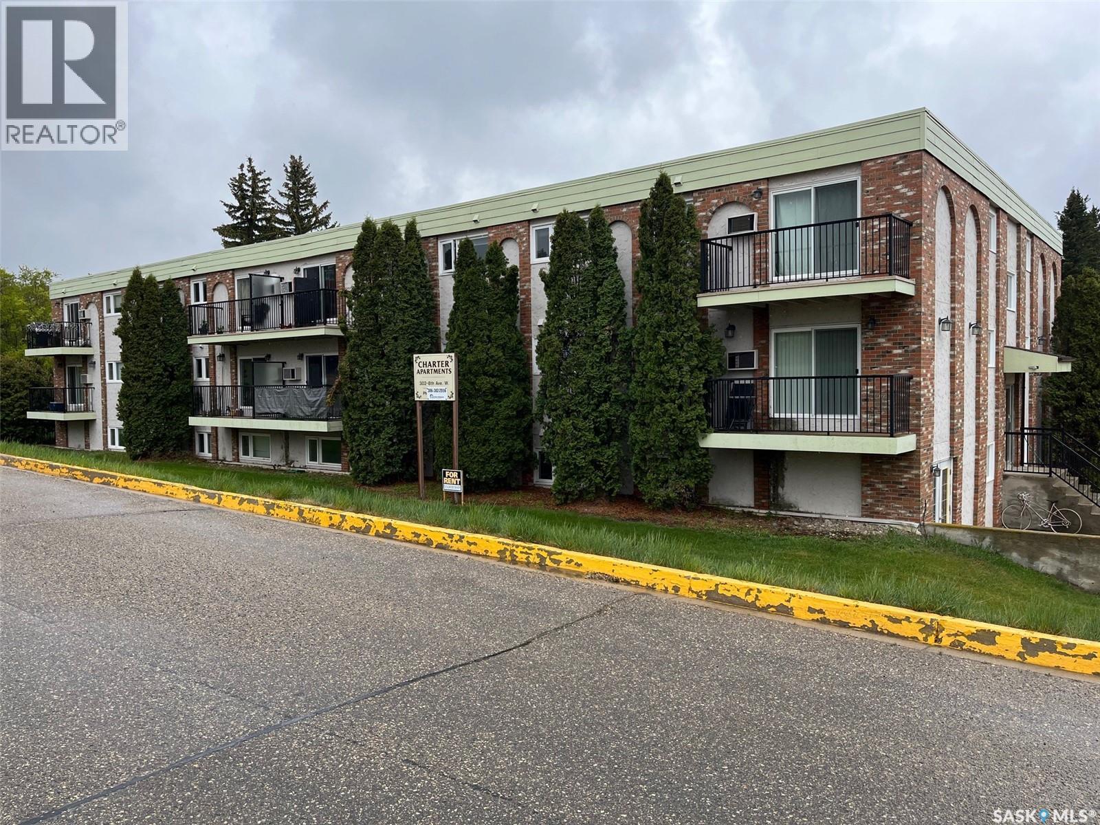 302 8TH AVENUE SW - 3