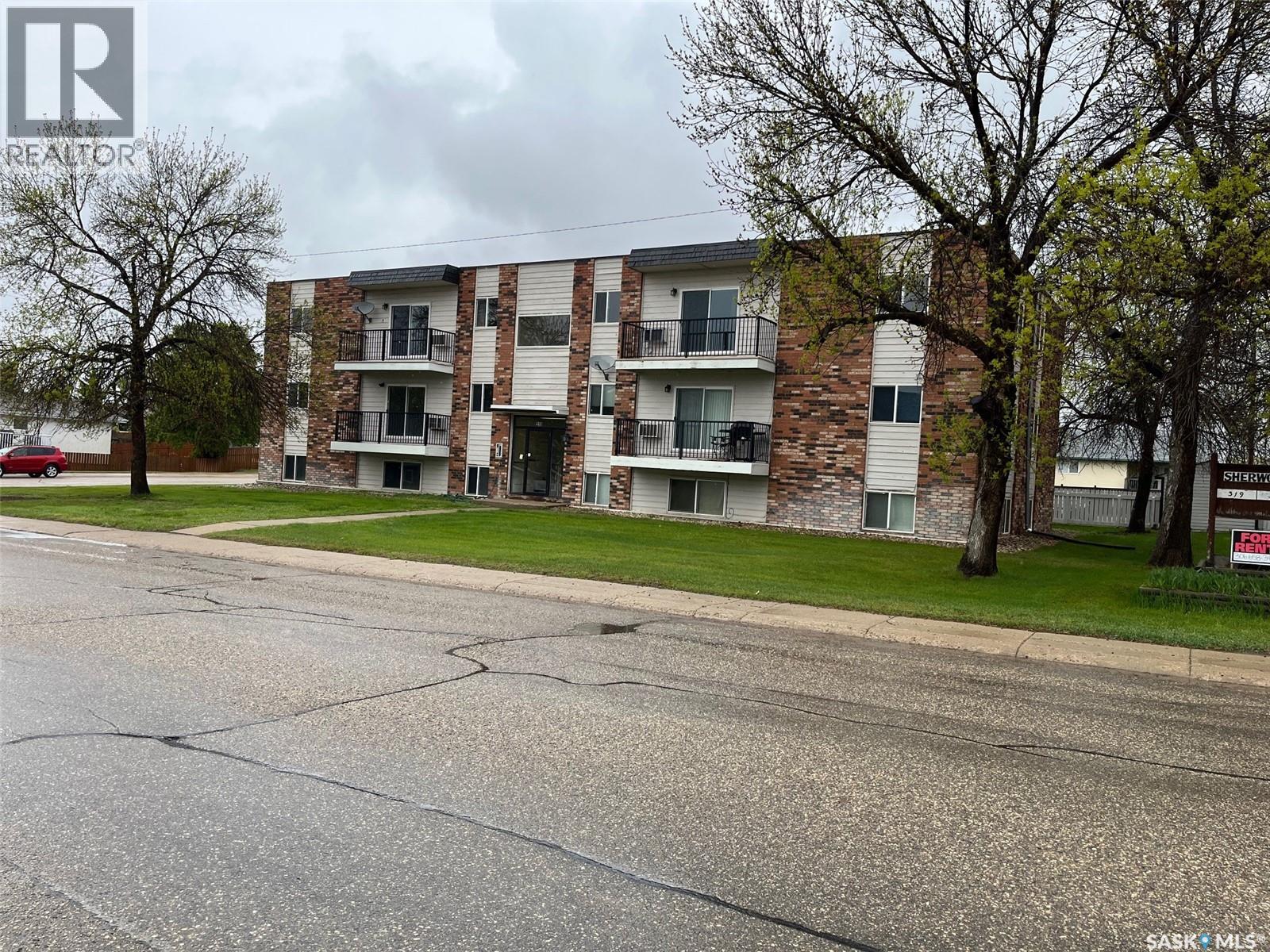 317 - 319 8TH AVENUE SW - 3