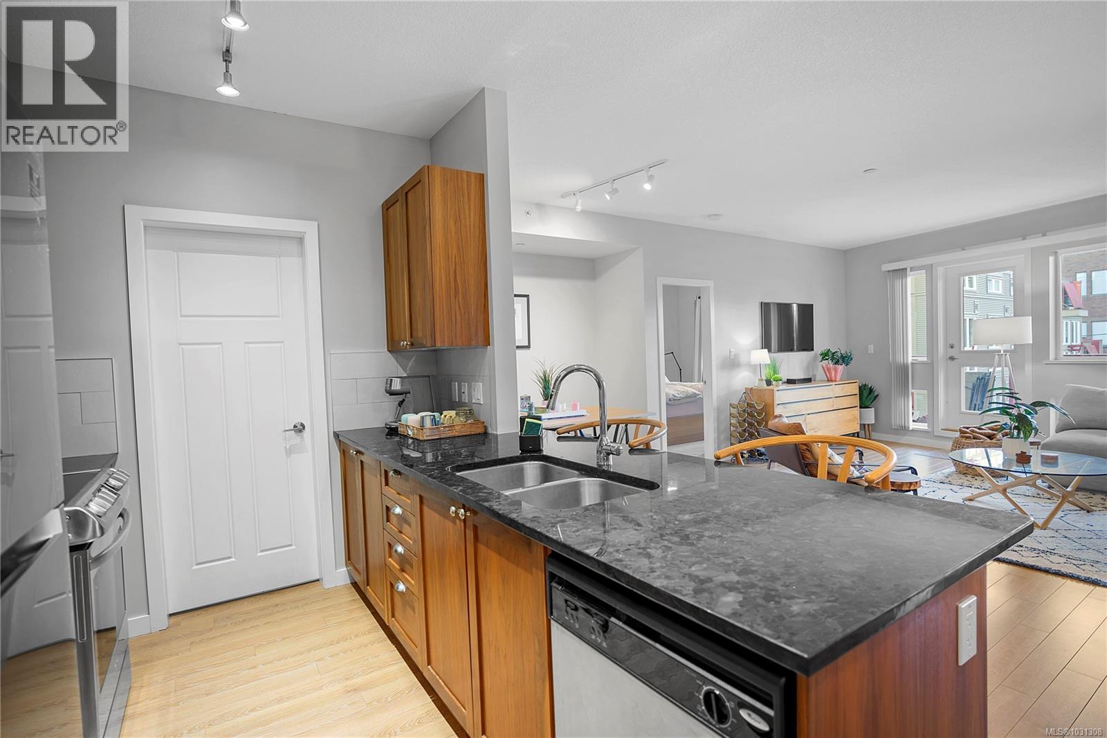 315 99 Chapel St, Nanaimo