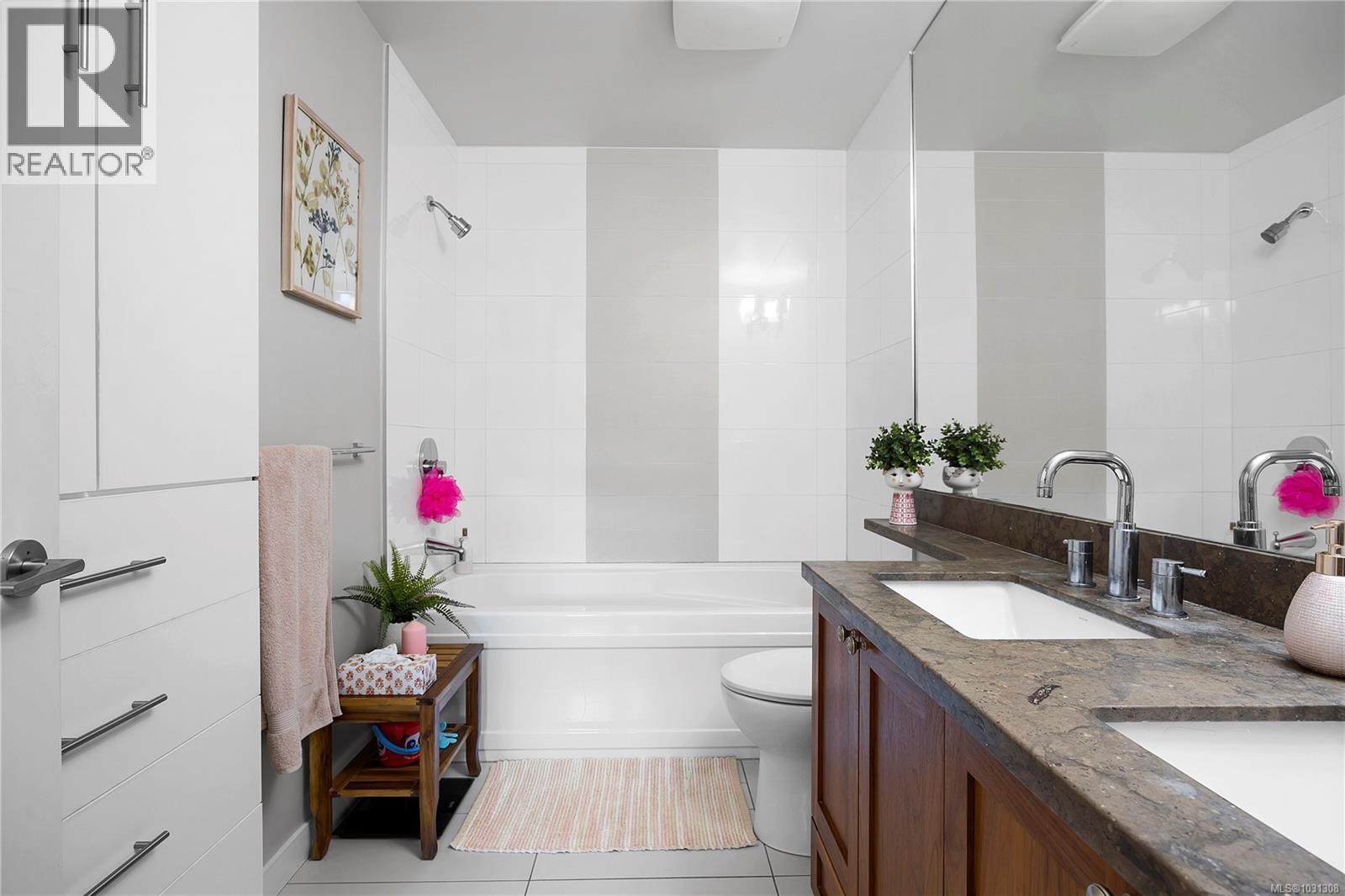 315 99 Chapel St, Nanaimo