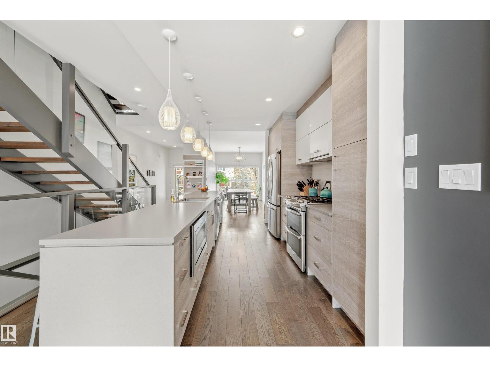 10607 127 ST NW, Edmonton