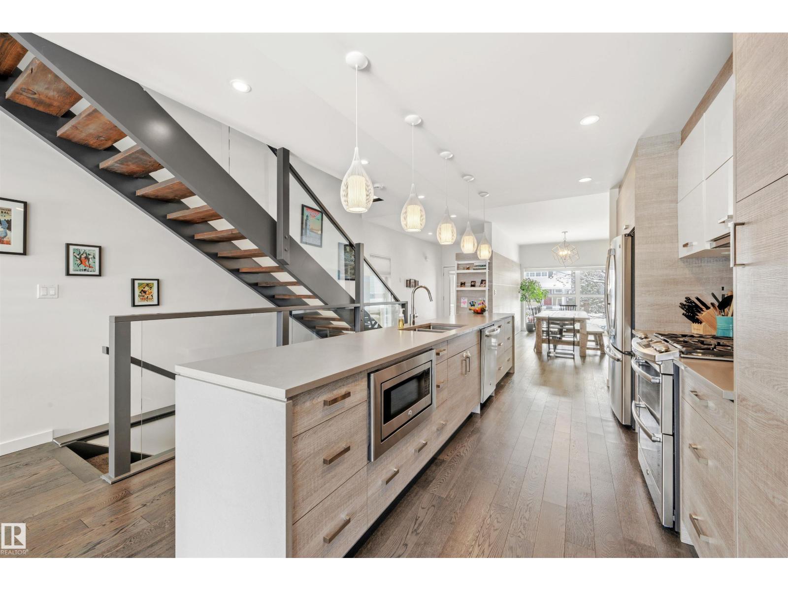 10607 127 ST NW, Edmonton