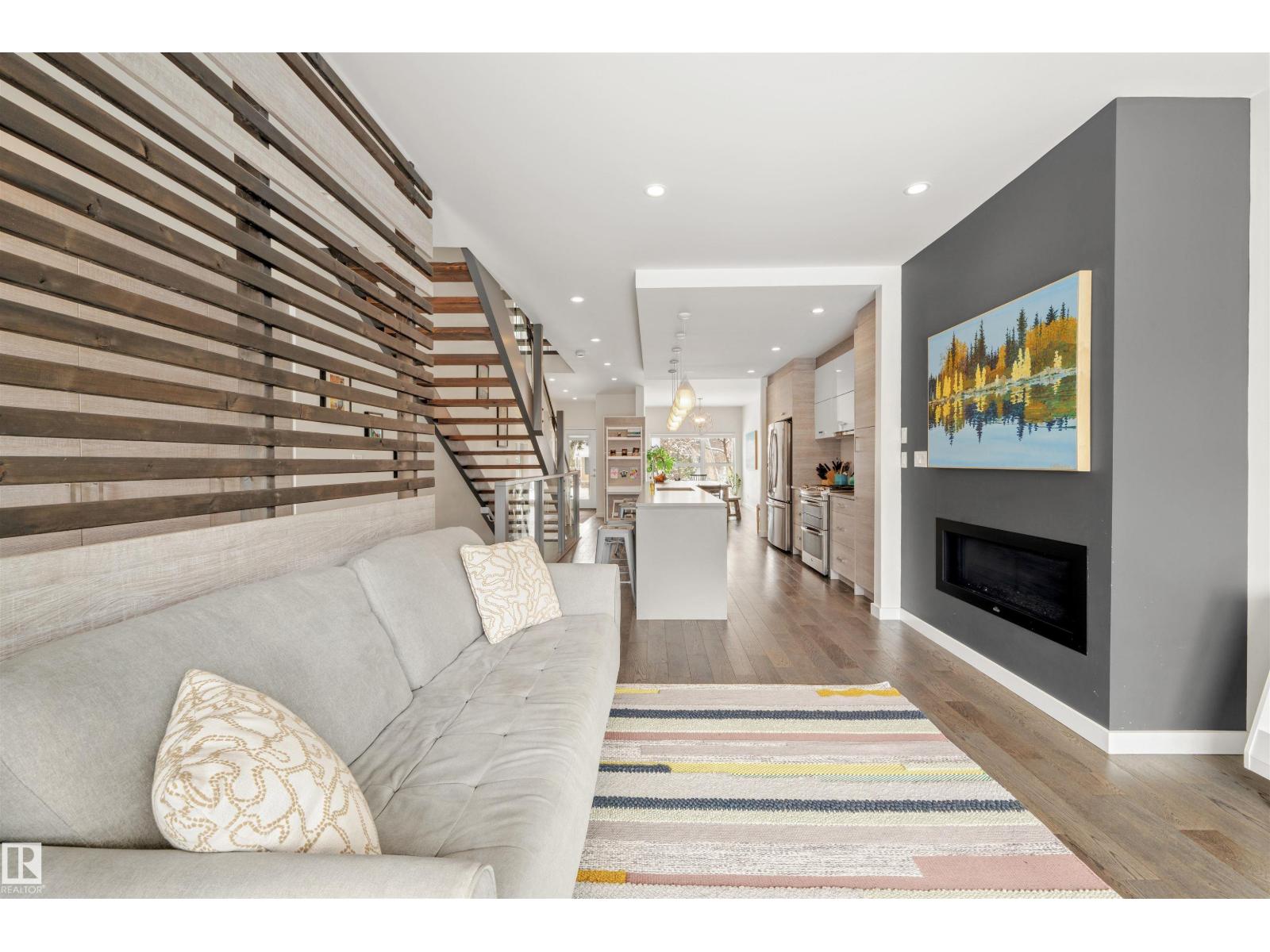 10607 127 ST NW, Edmonton