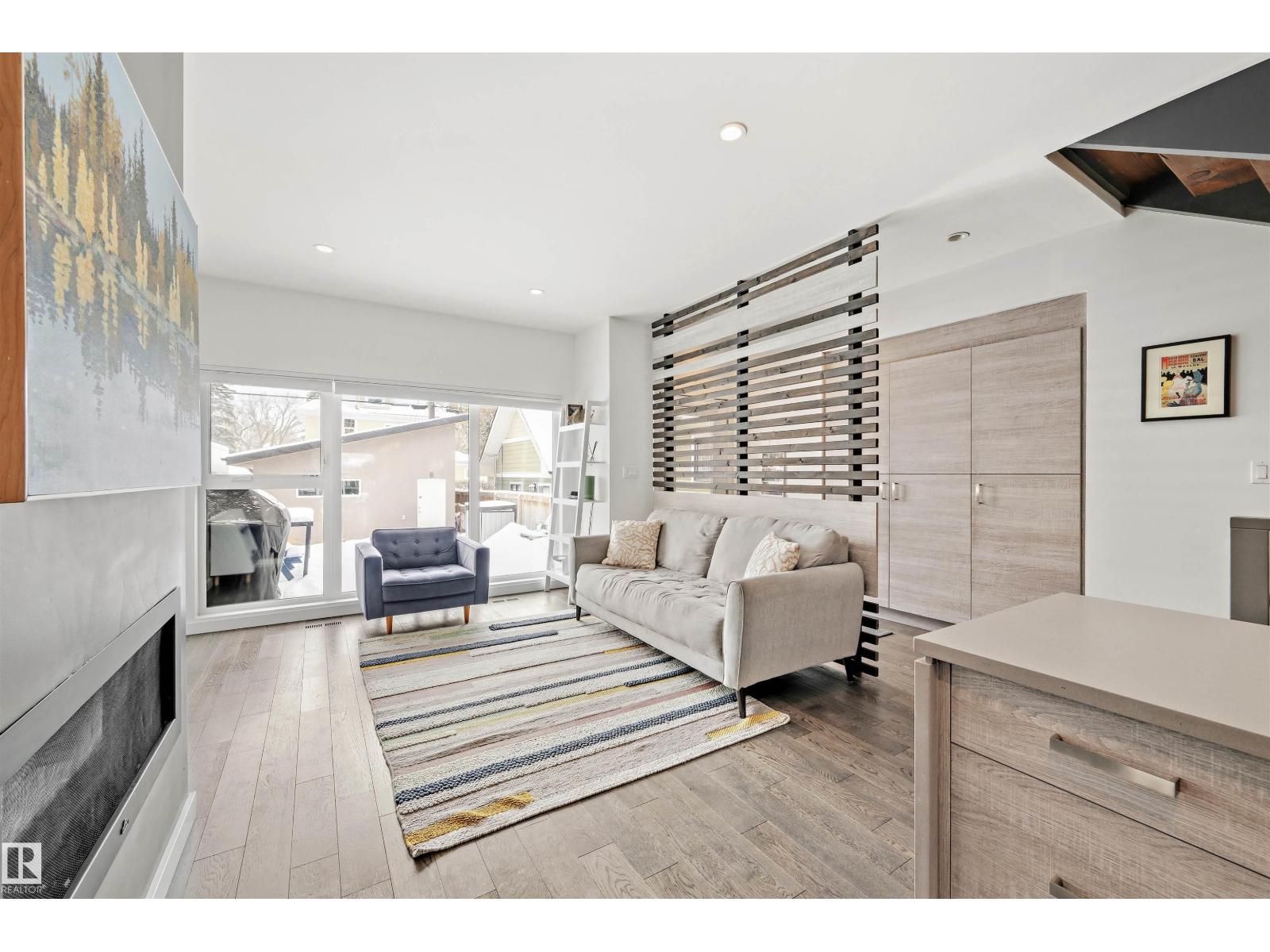 10607 127 ST NW, Edmonton