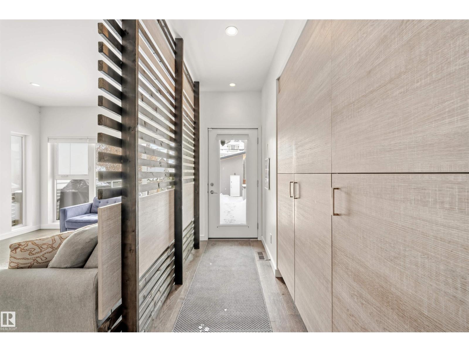 10607 127 ST NW, Edmonton