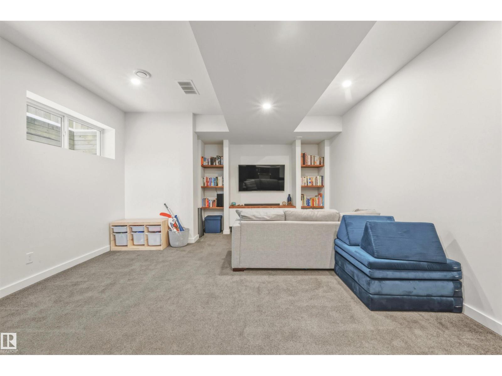 10607 127 ST NW, Edmonton