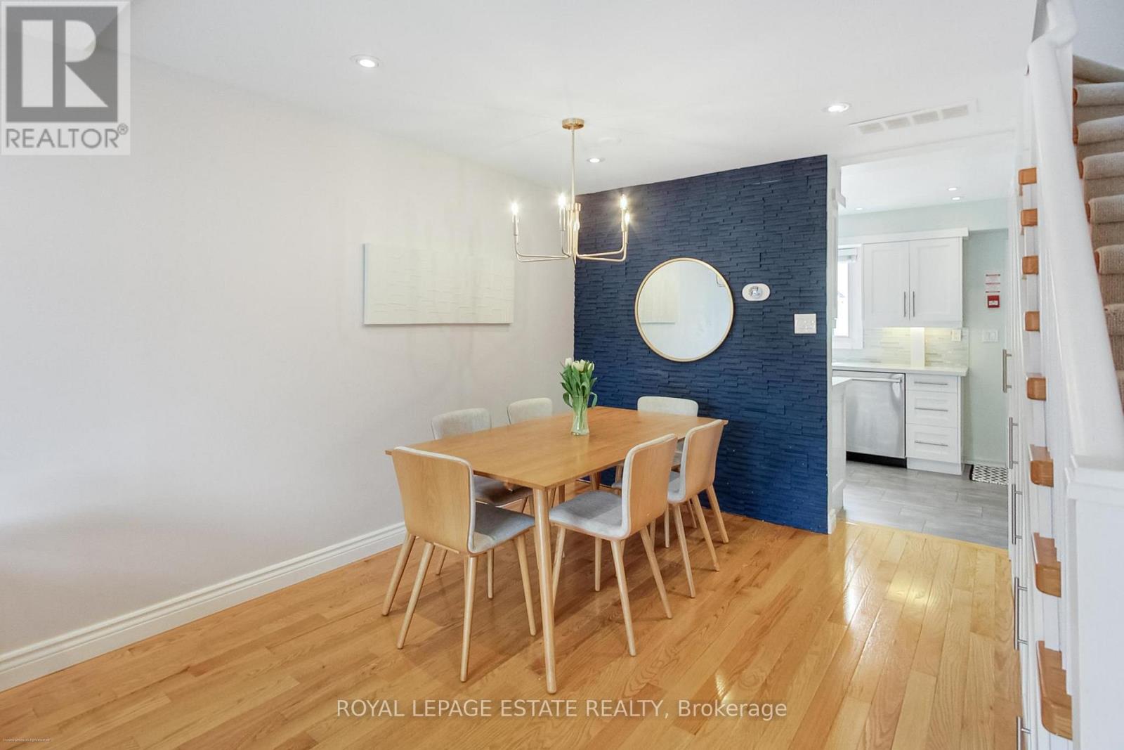 #203 101 HAMMERSMITH AVENUE - 9