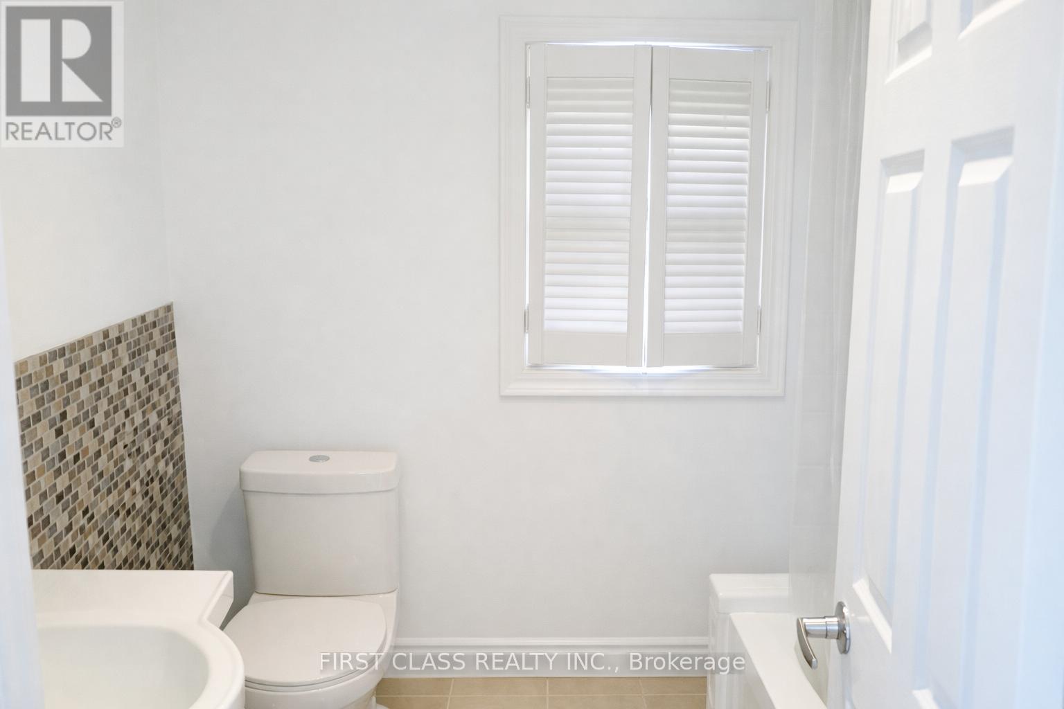 102 GREENWOOD AVENUE - 16