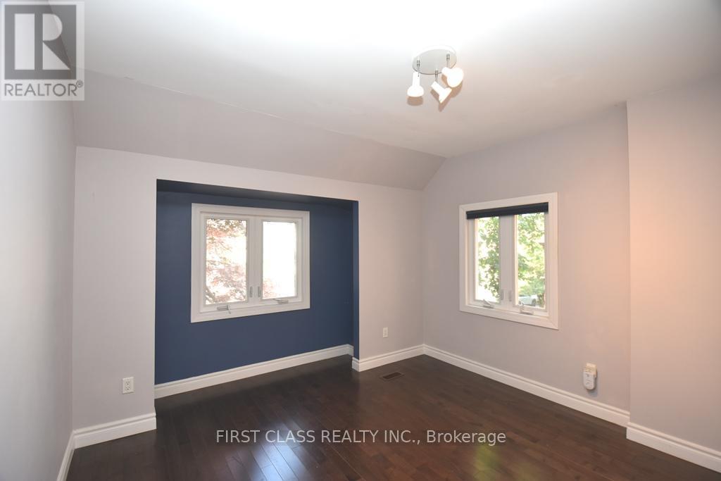 102 GREENWOOD AVENUE - 44