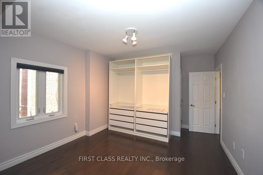 102 GREENWOOD AVENUE - 45