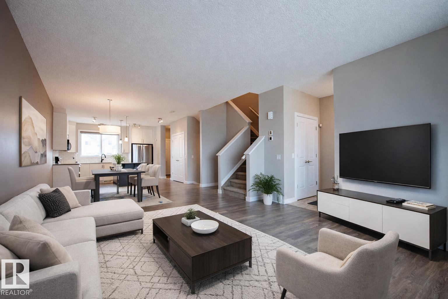 2327 84 ST SW, Edmonton