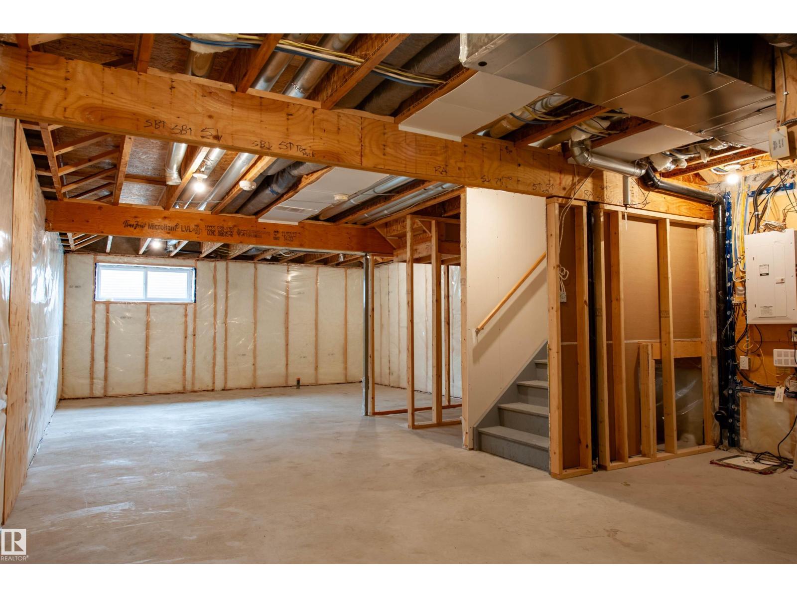 2327 84 ST SW, Edmonton