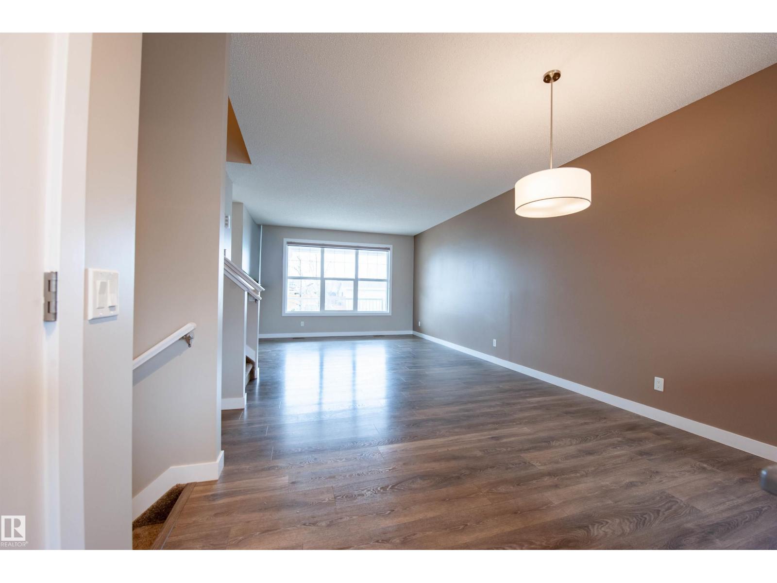 2327 84 ST SW, Edmonton