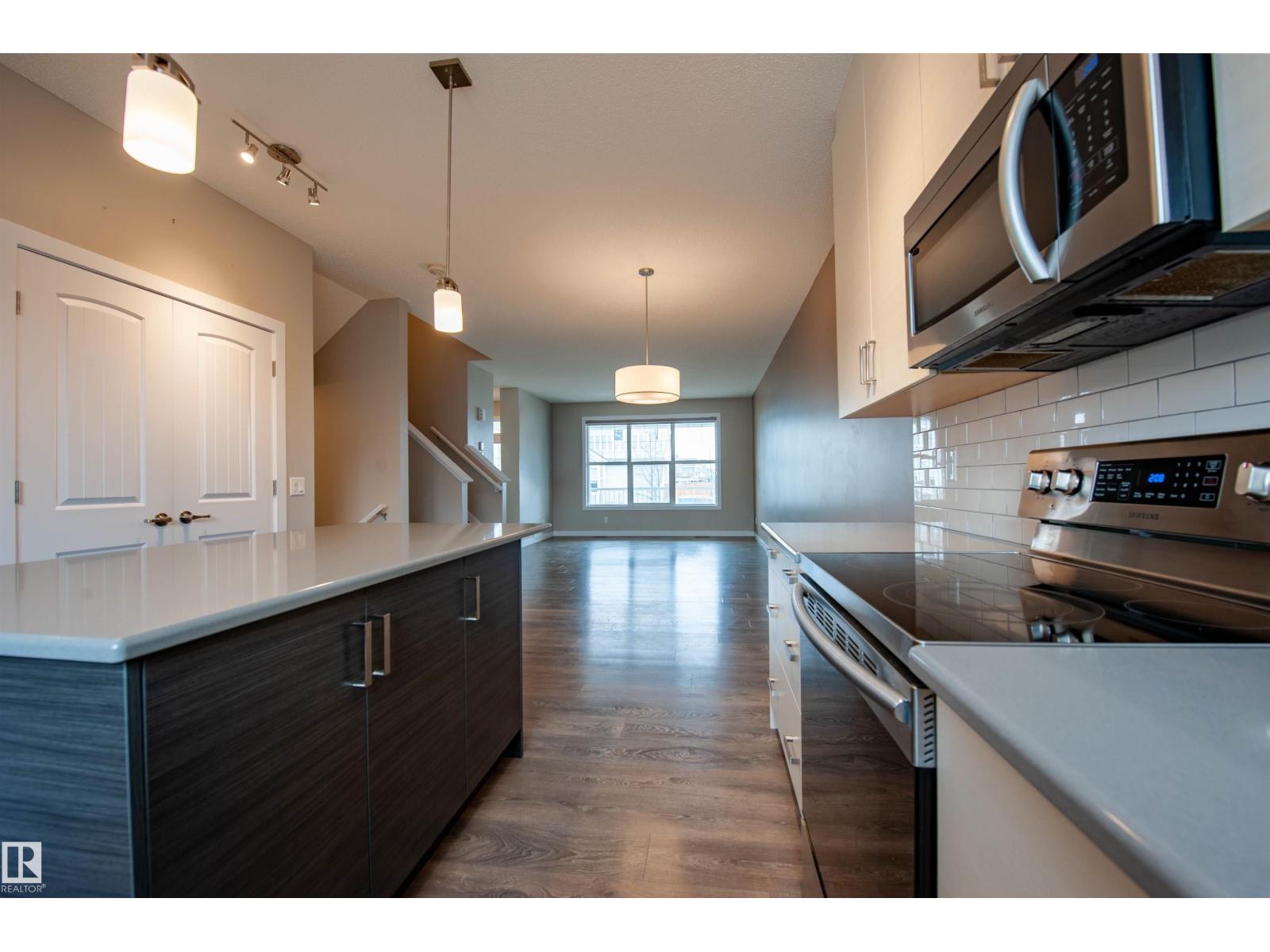 2327 84 ST SW, Edmonton