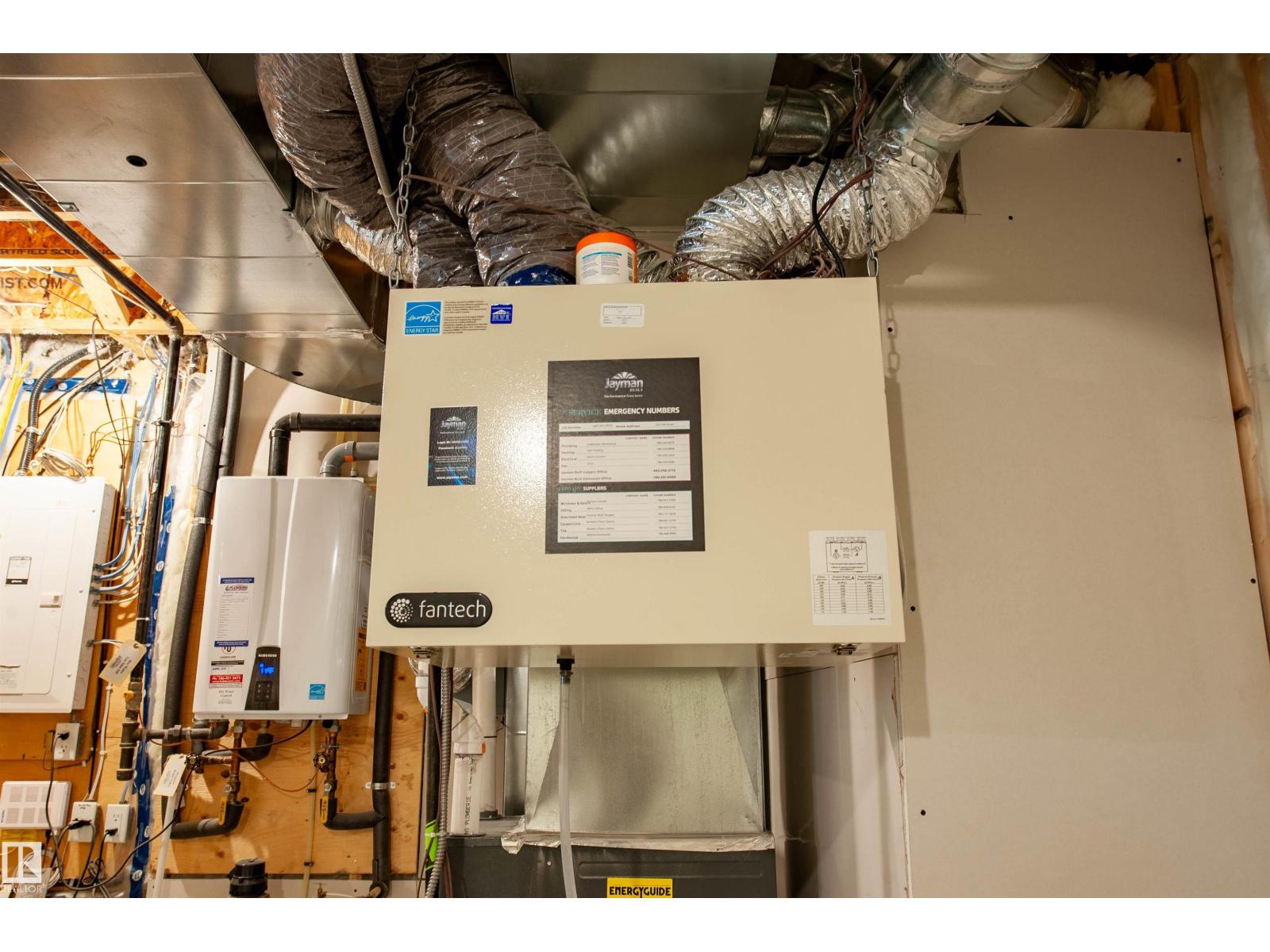 2327 84 ST SW, Edmonton