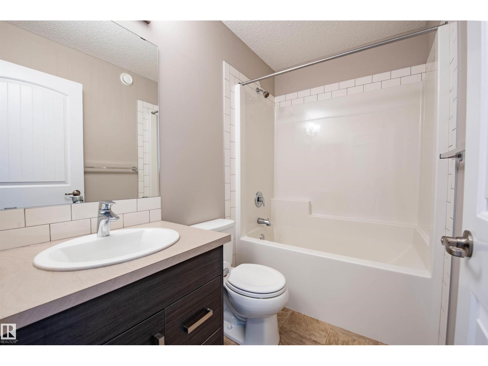 2327 84 ST SW, Edmonton