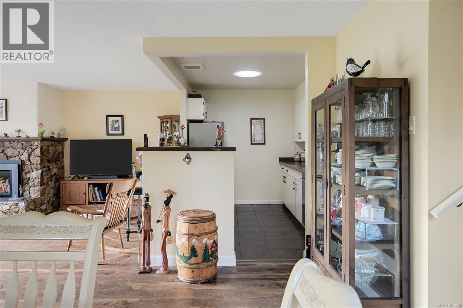 #12 6172 ALINGTON RD - 11