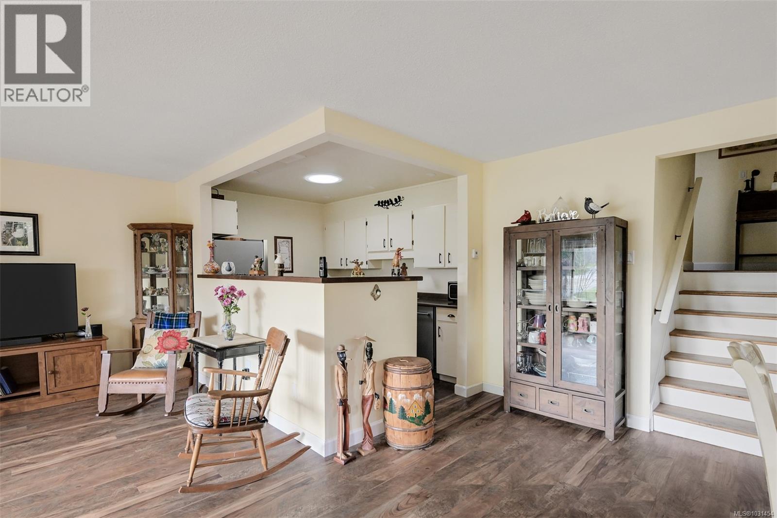 #12 6172 ALINGTON RD - 14