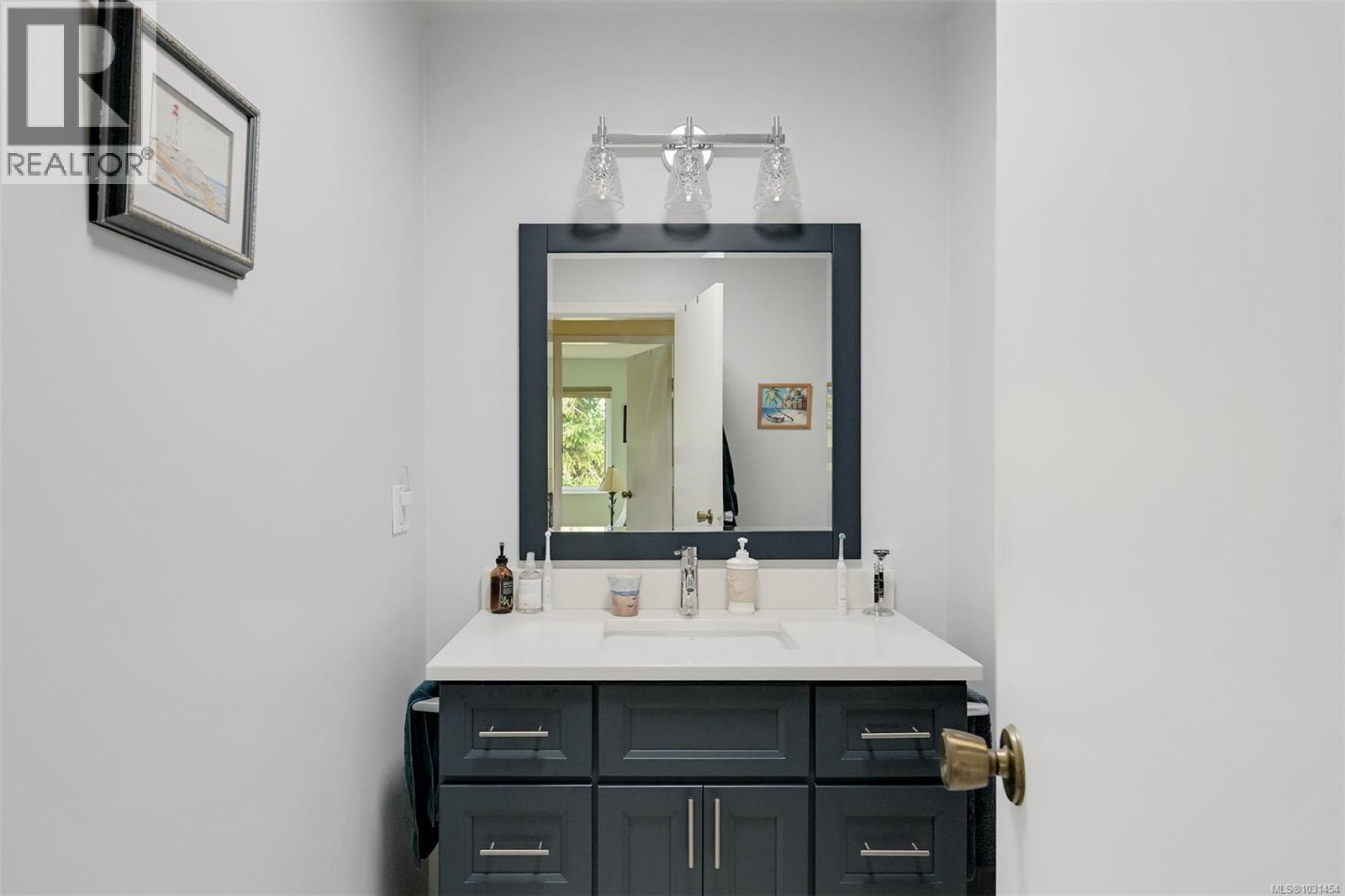 #12 6172 ALINGTON RD - 20