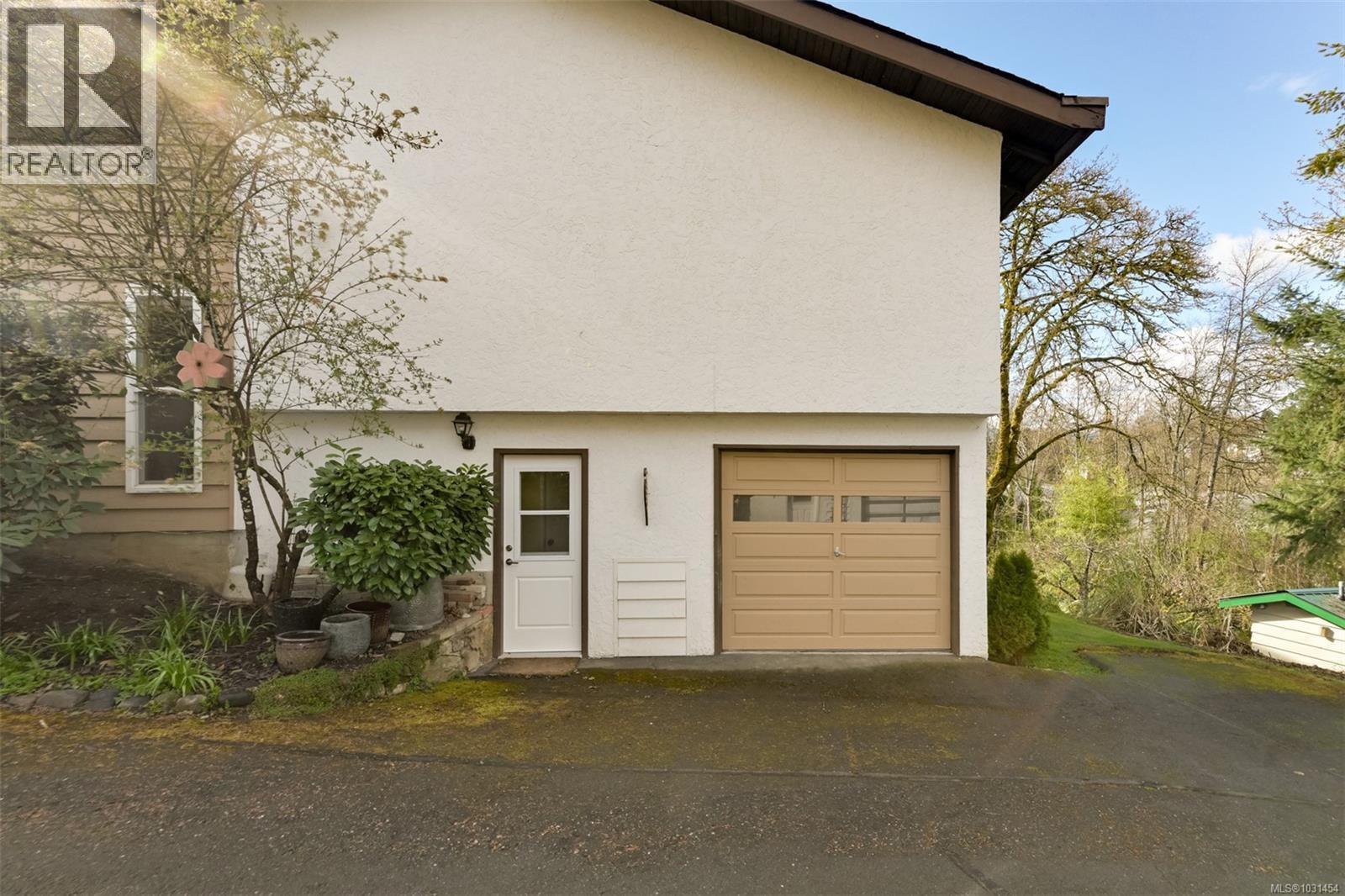 #12 6172 ALINGTON RD - 31