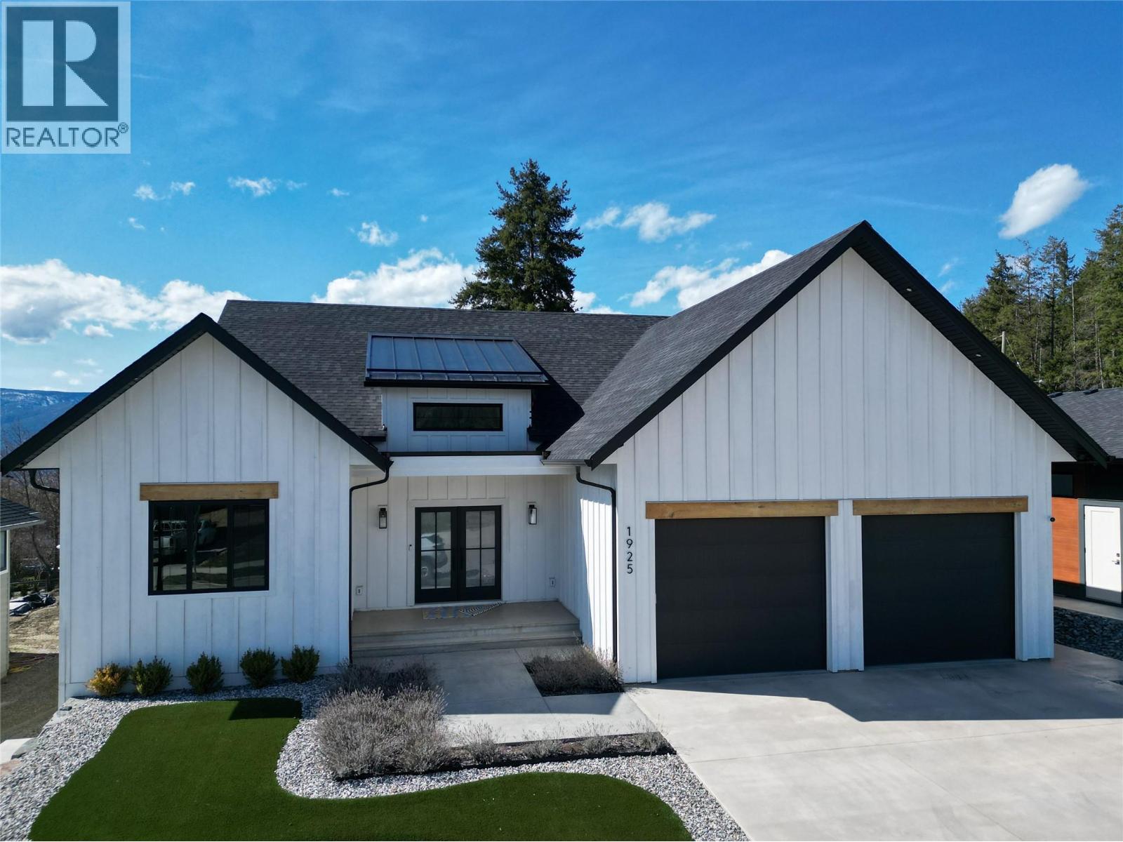  1925 35 Street, Salmon Arm