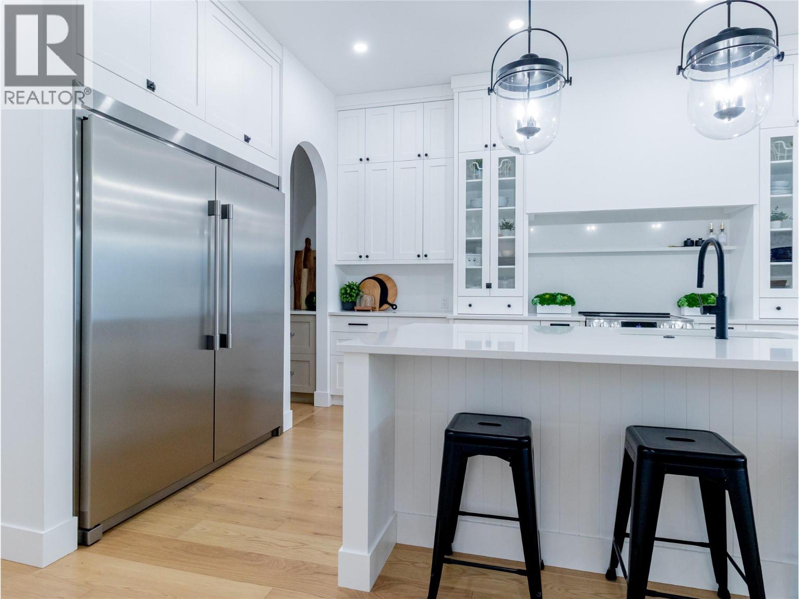  1925 35 Street, Salmon Arm