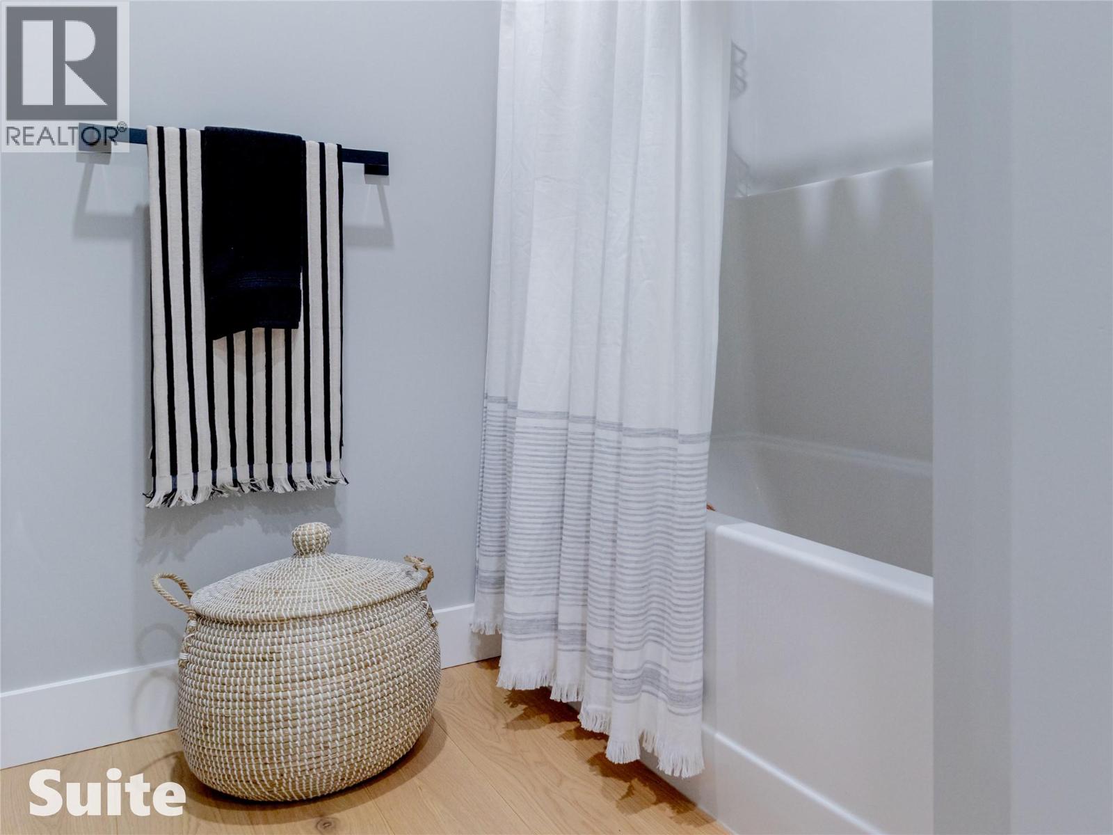  1925 35 Street, Salmon Arm