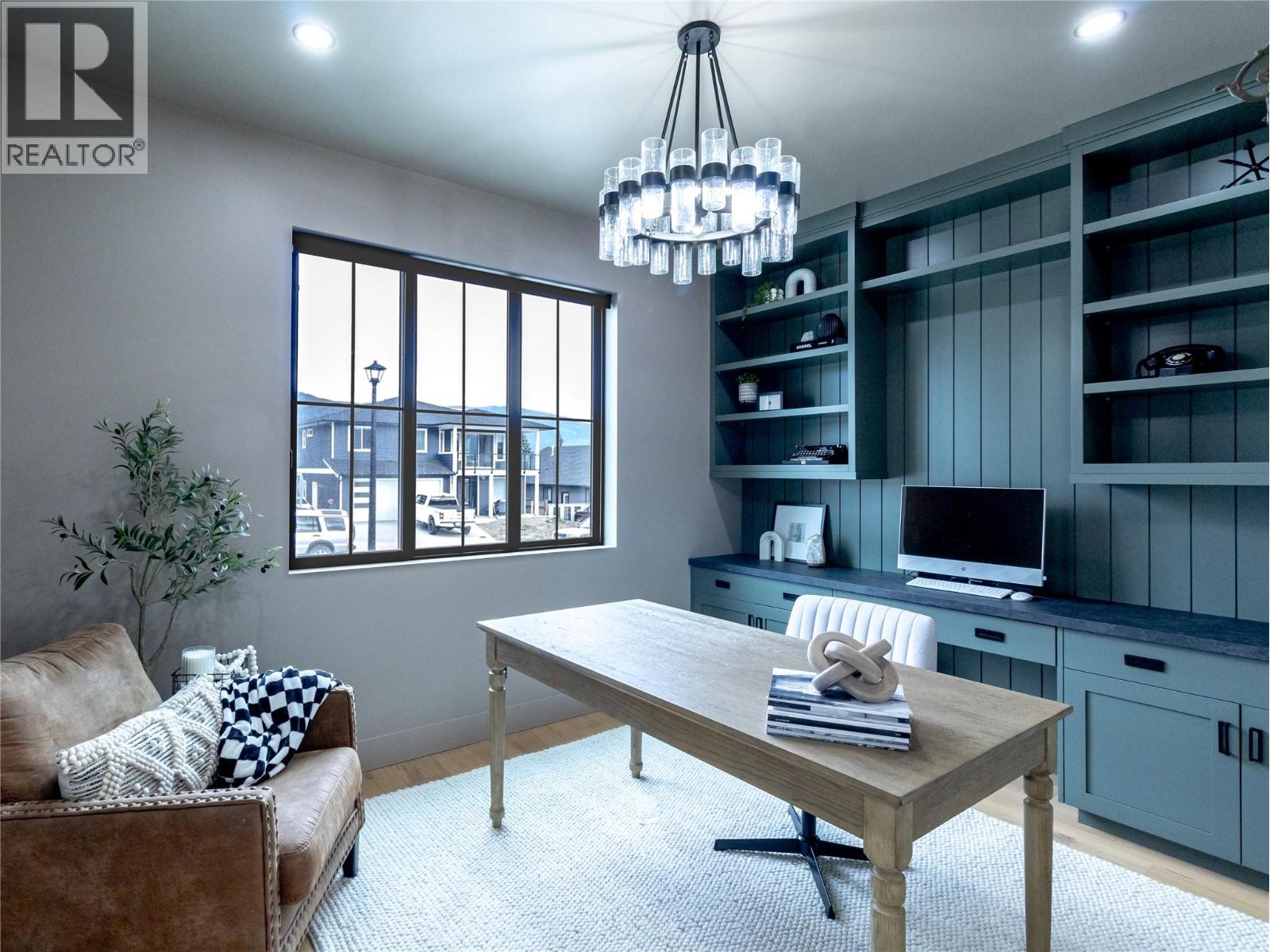  1925 35 Street, Salmon Arm