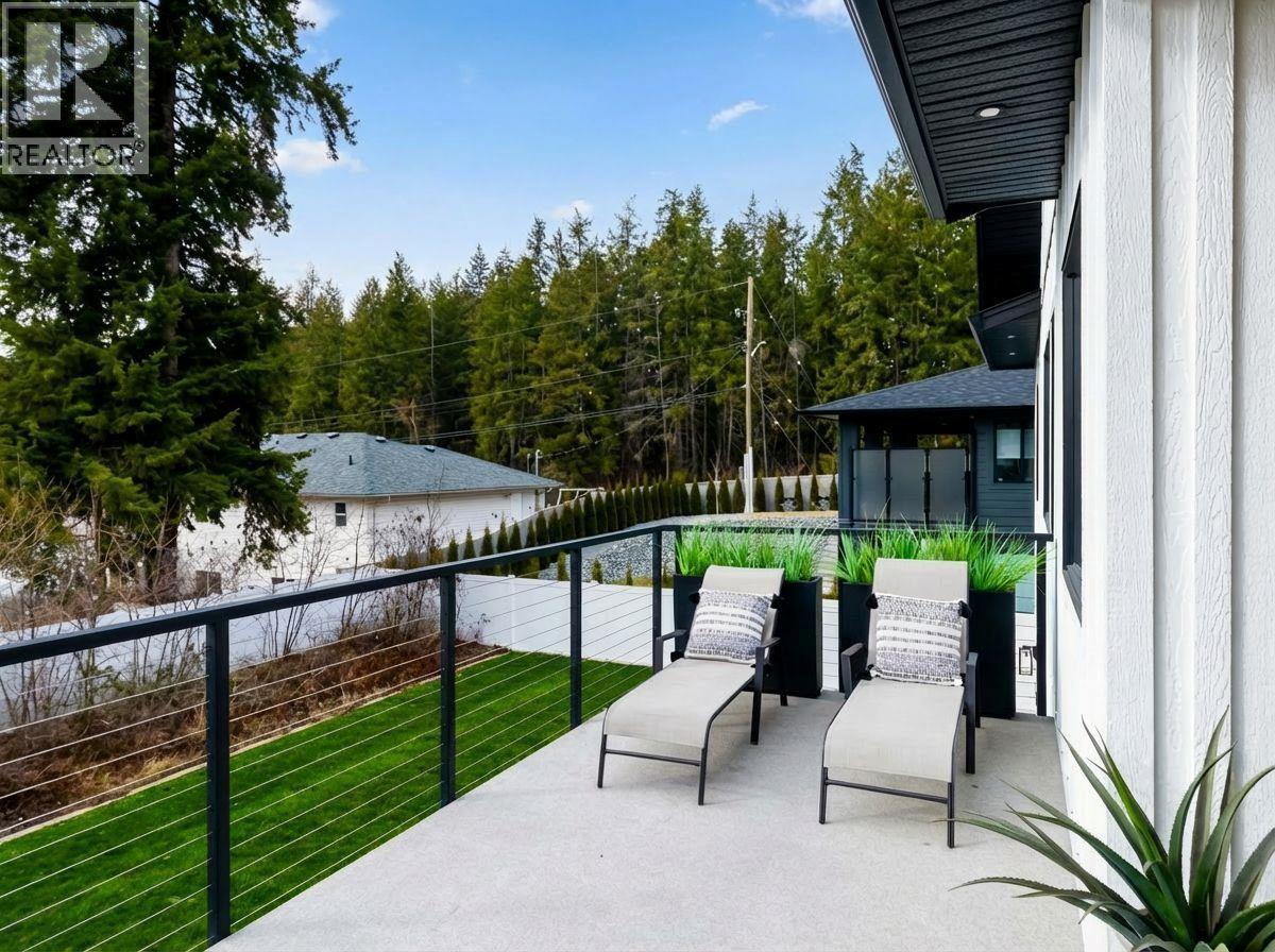  1925 35 Street, Salmon Arm