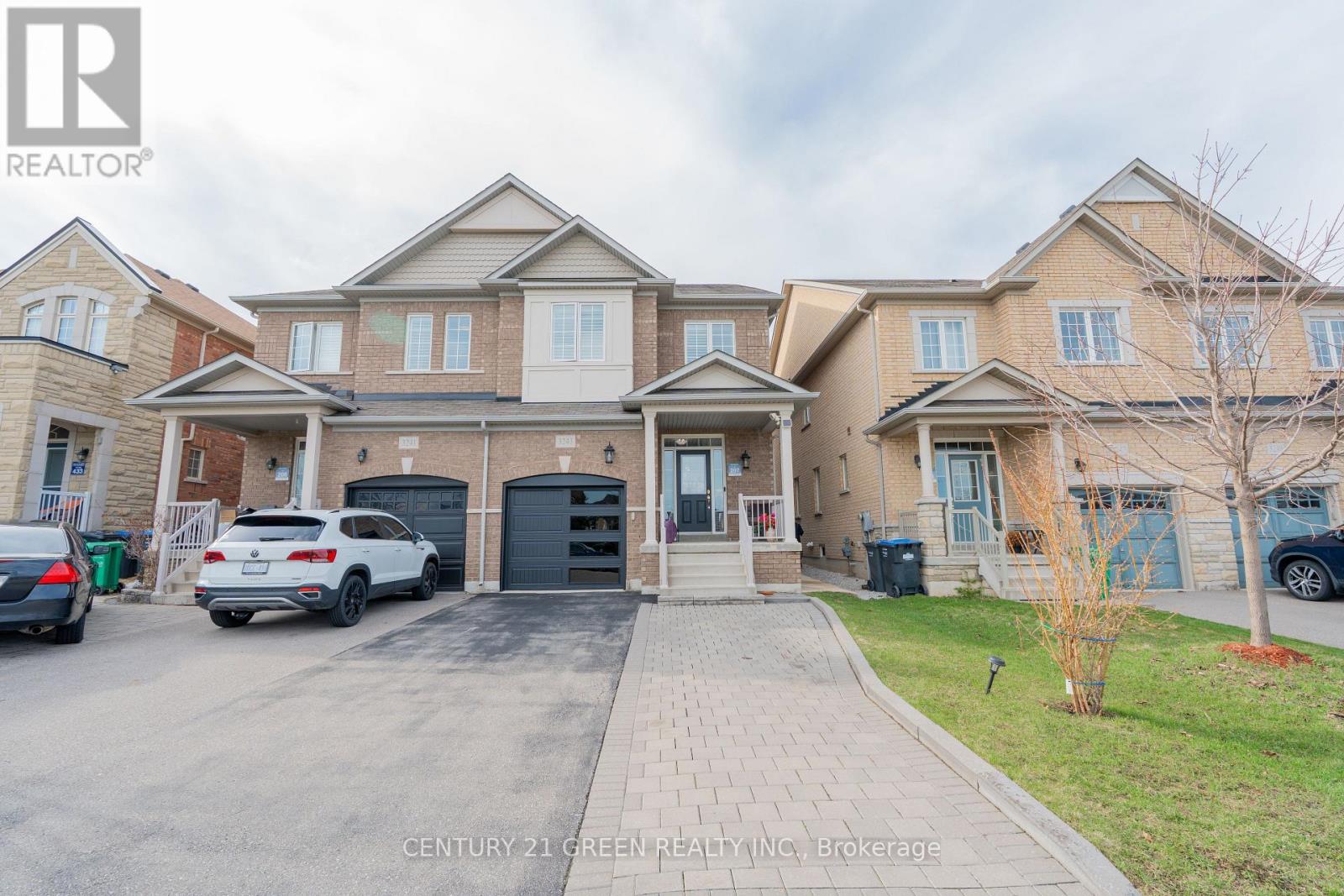 3243 STONEY CRESCENT - 1