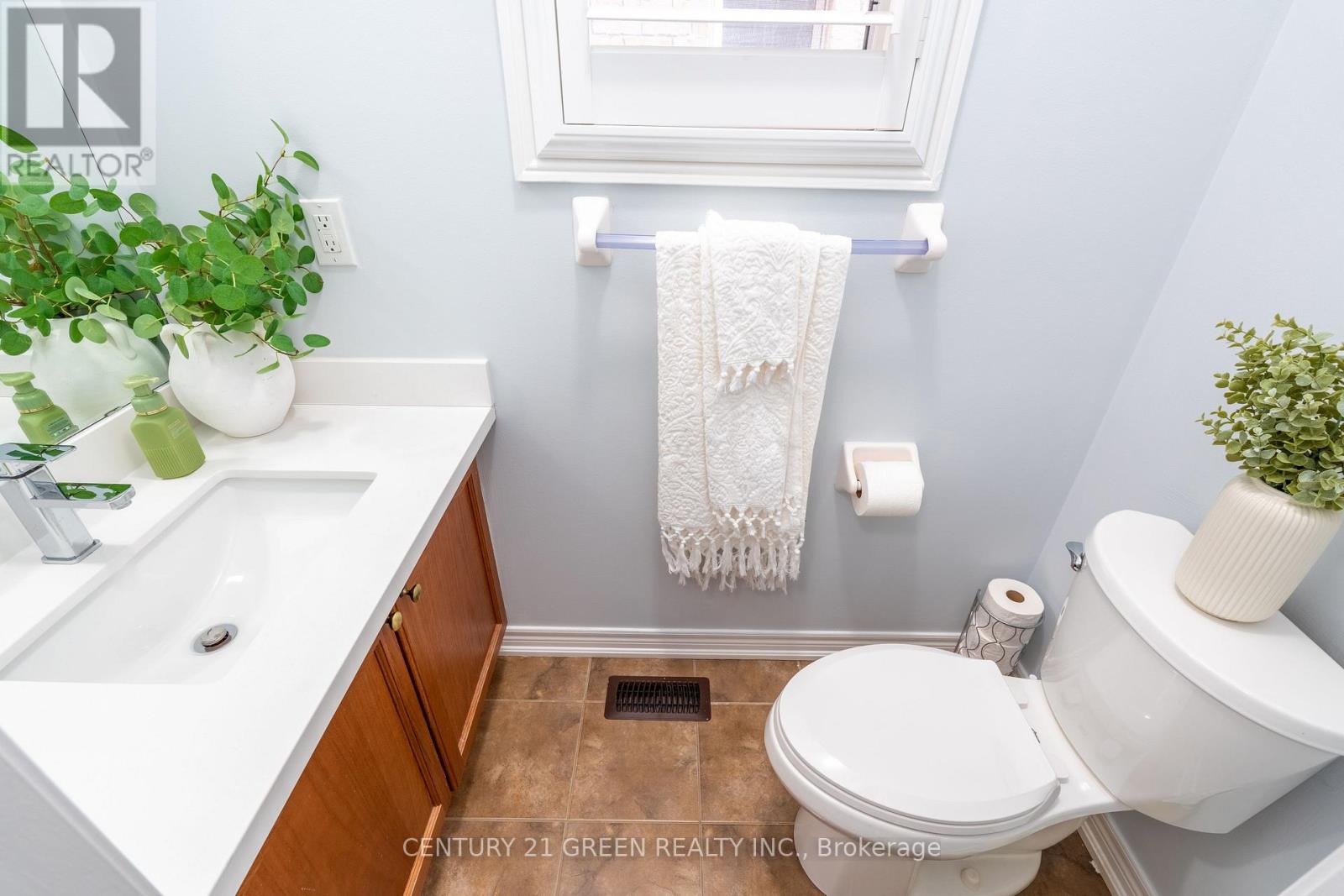 3243 STONEY CRESCENT - 5