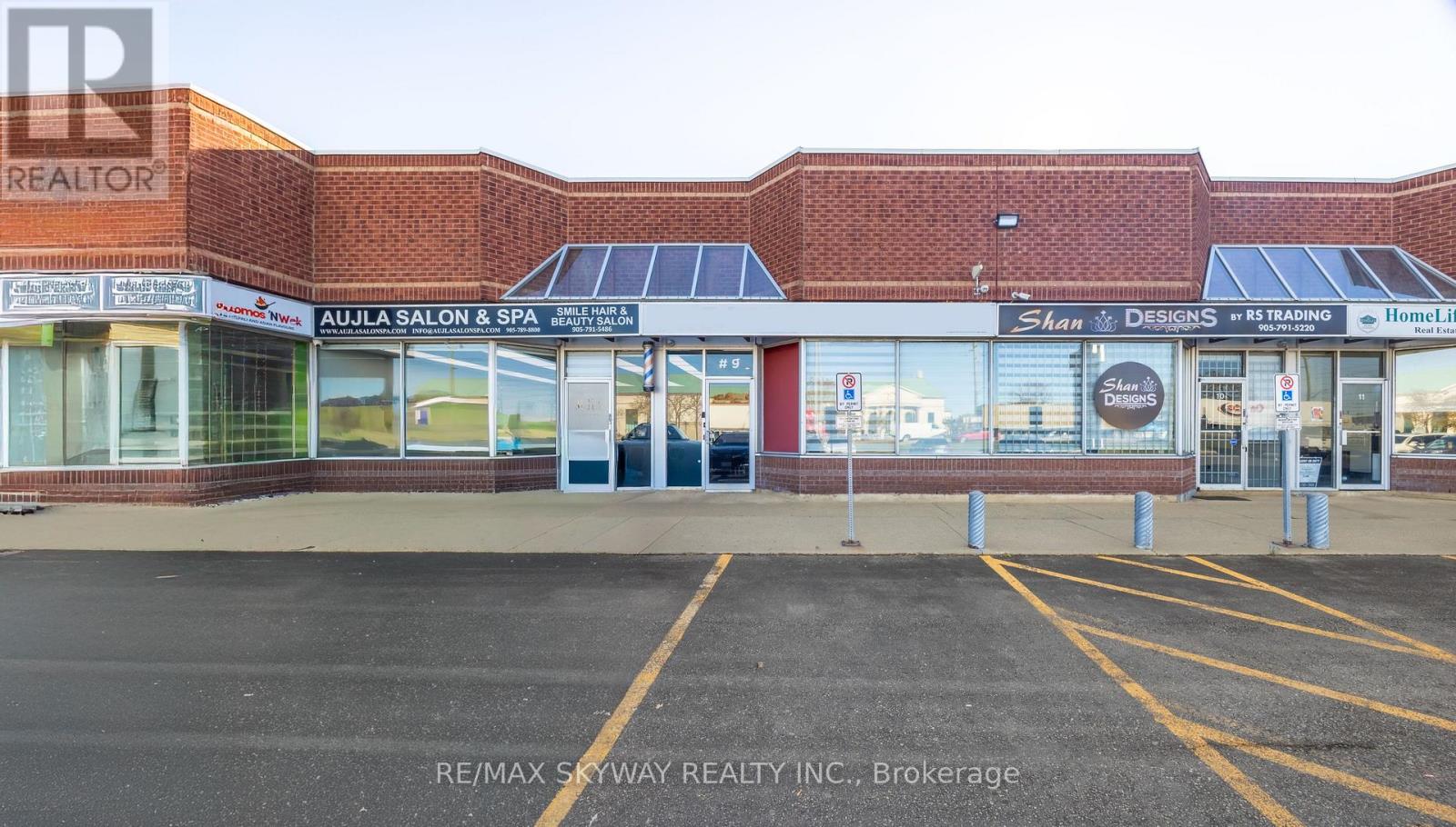 9 - 2565 STEELES AVENUE E