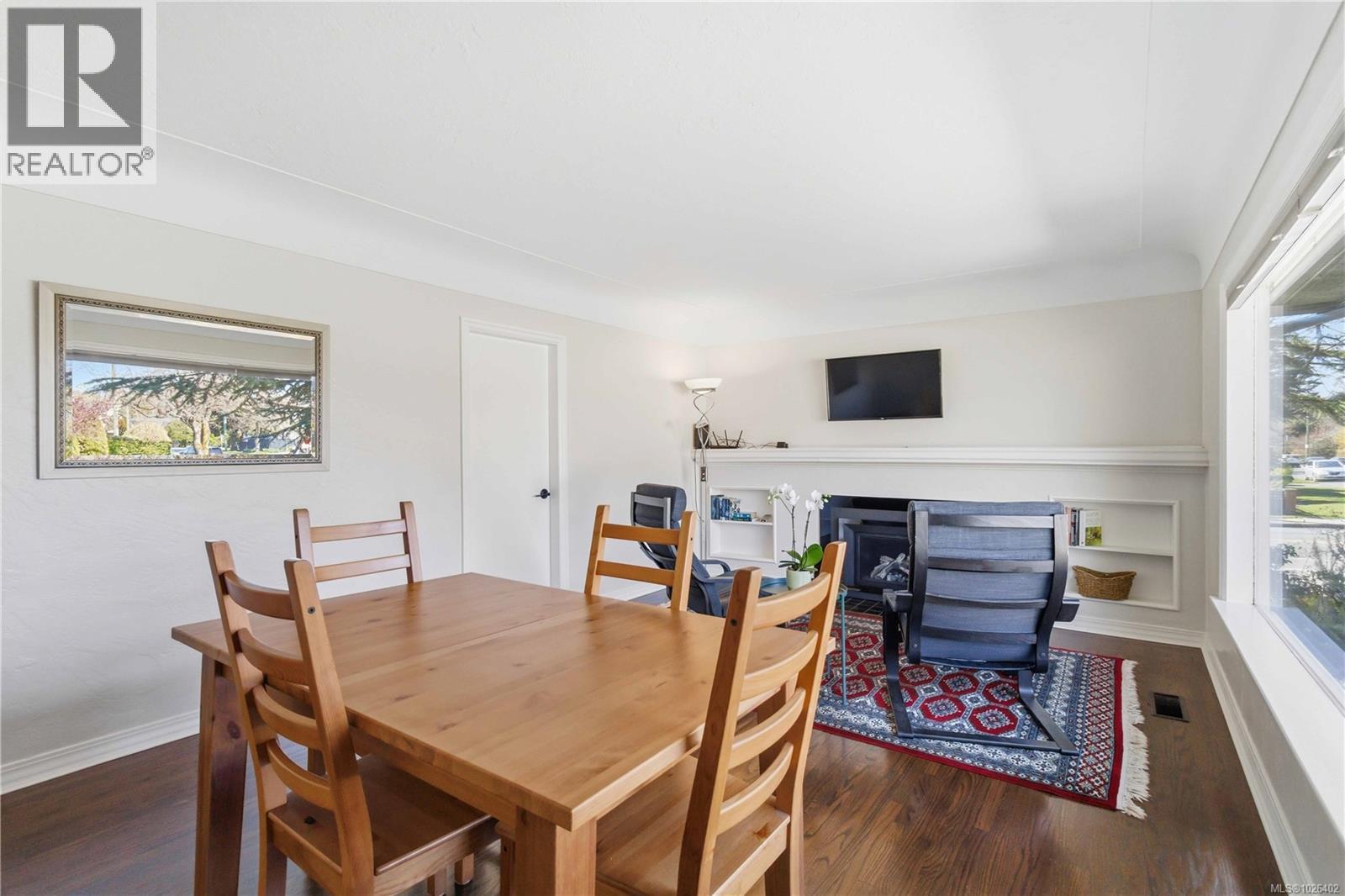  2001 Carrick Street, Oak Bay