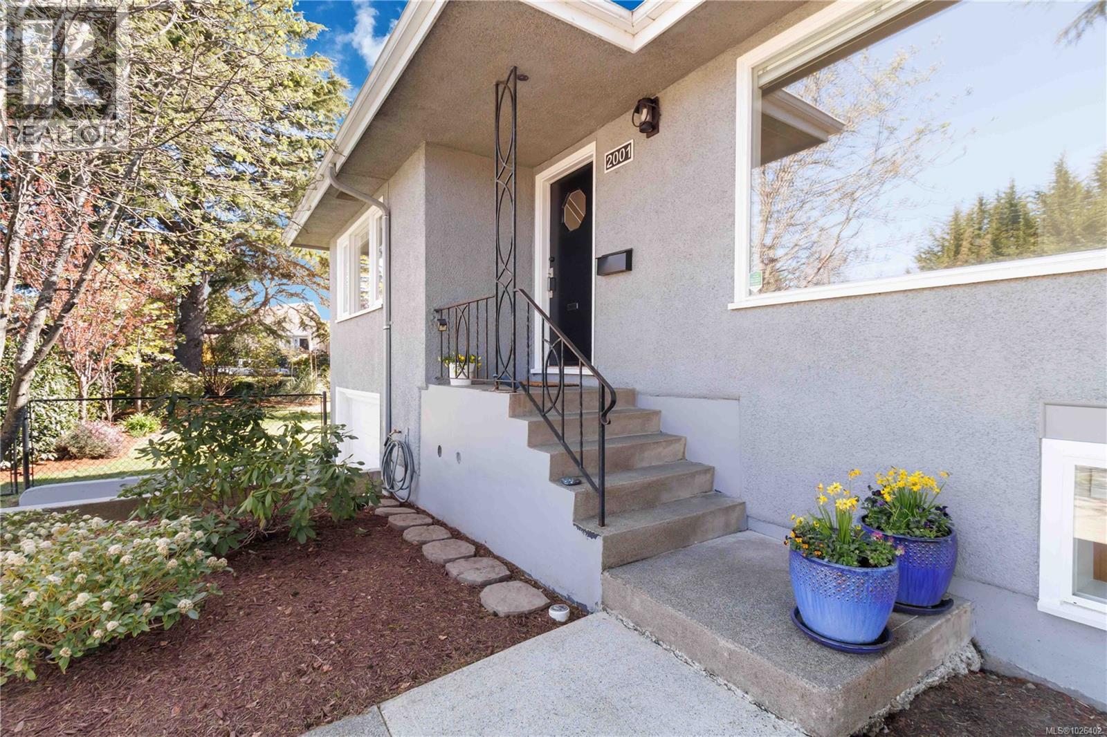  2001 Carrick Street, Oak Bay