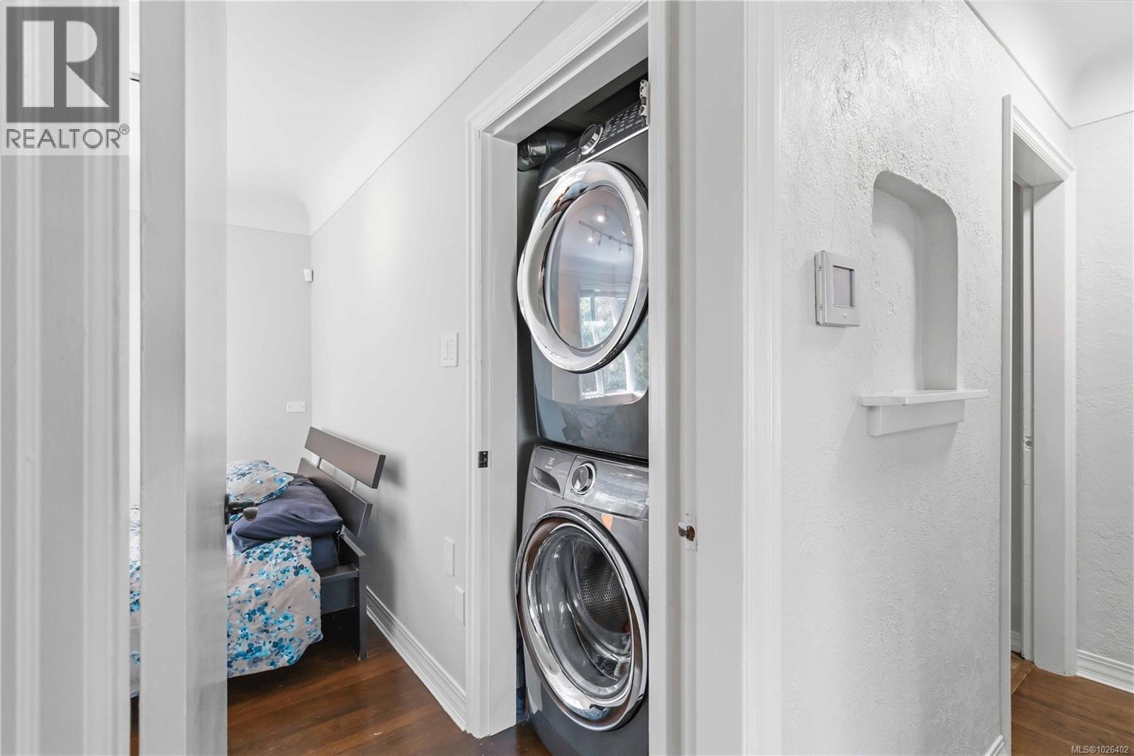  2001 Carrick Street, Oak Bay