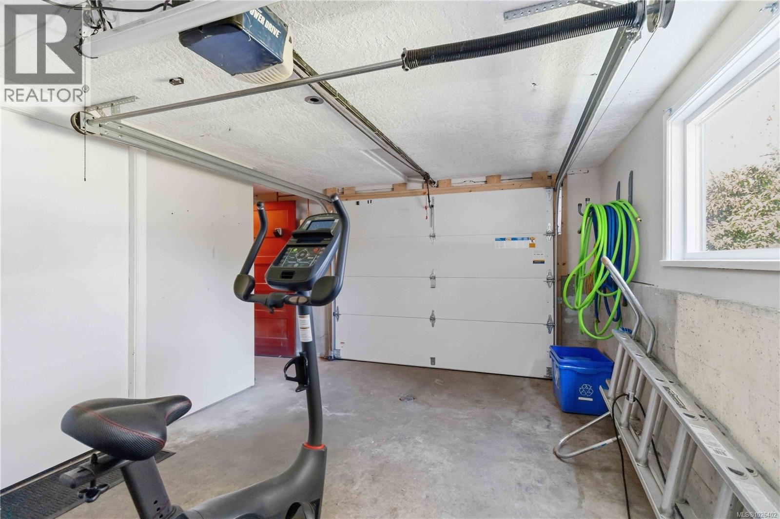  2001 Carrick Street, Oak Bay