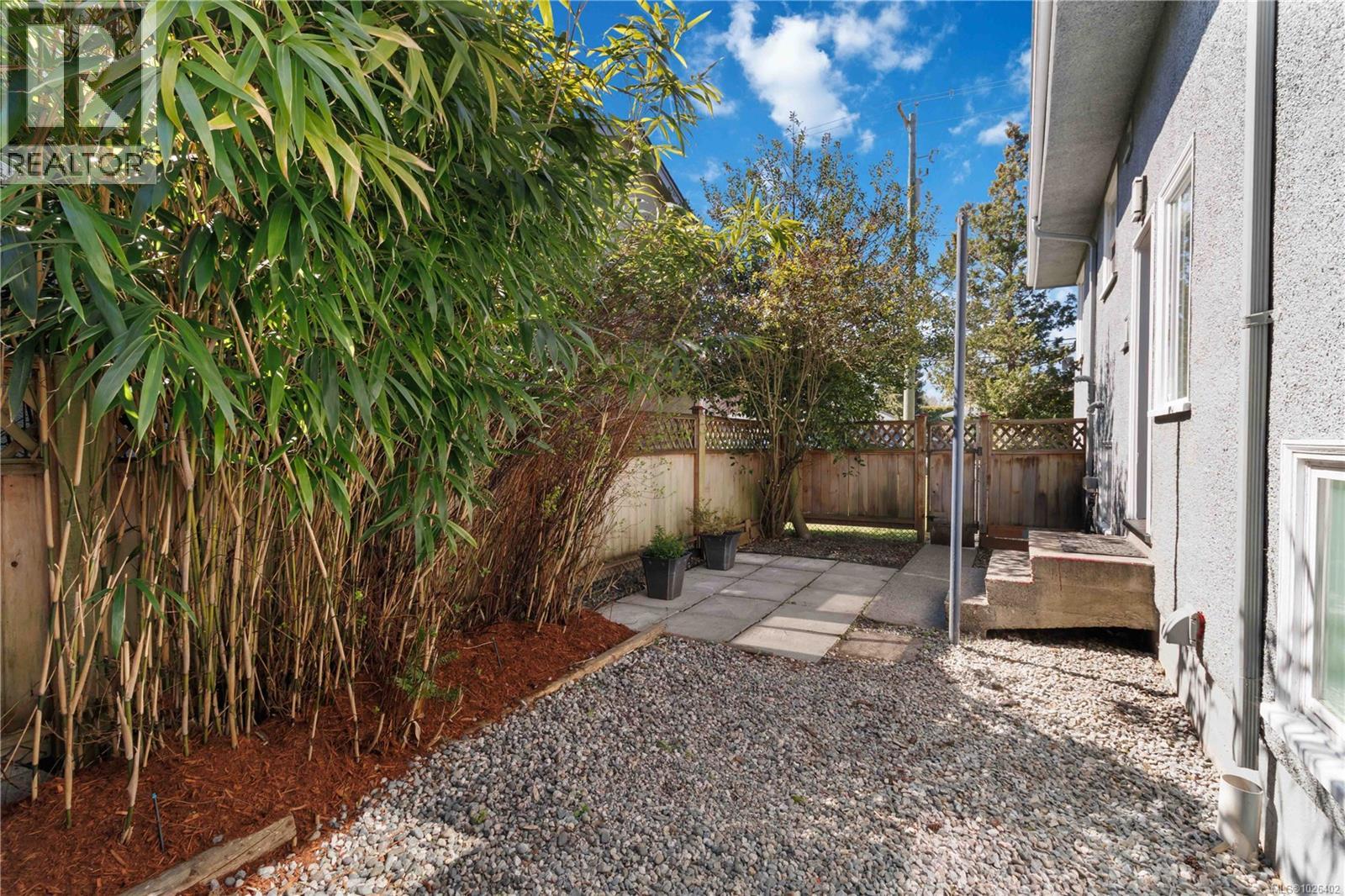  2001 Carrick Street, Oak Bay