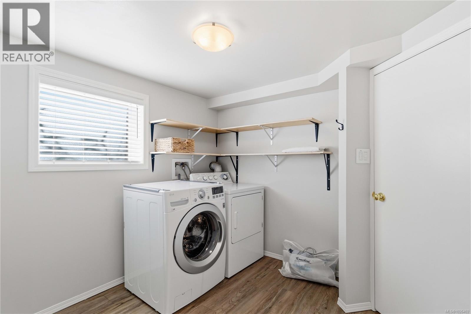  2001 Carrick Street, Oak Bay