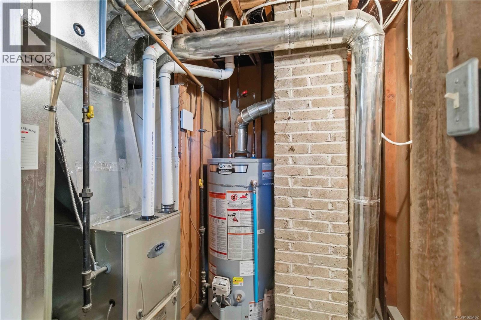  2001 Carrick Street, Oak Bay