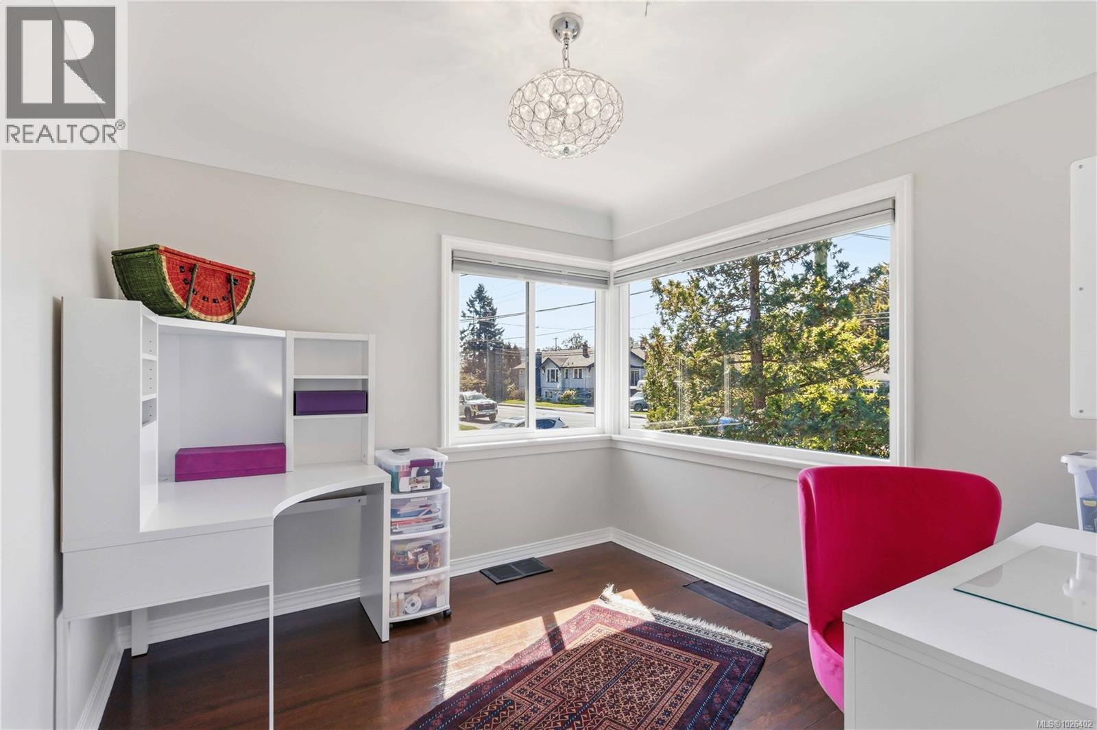  2001 Carrick Street, Oak Bay