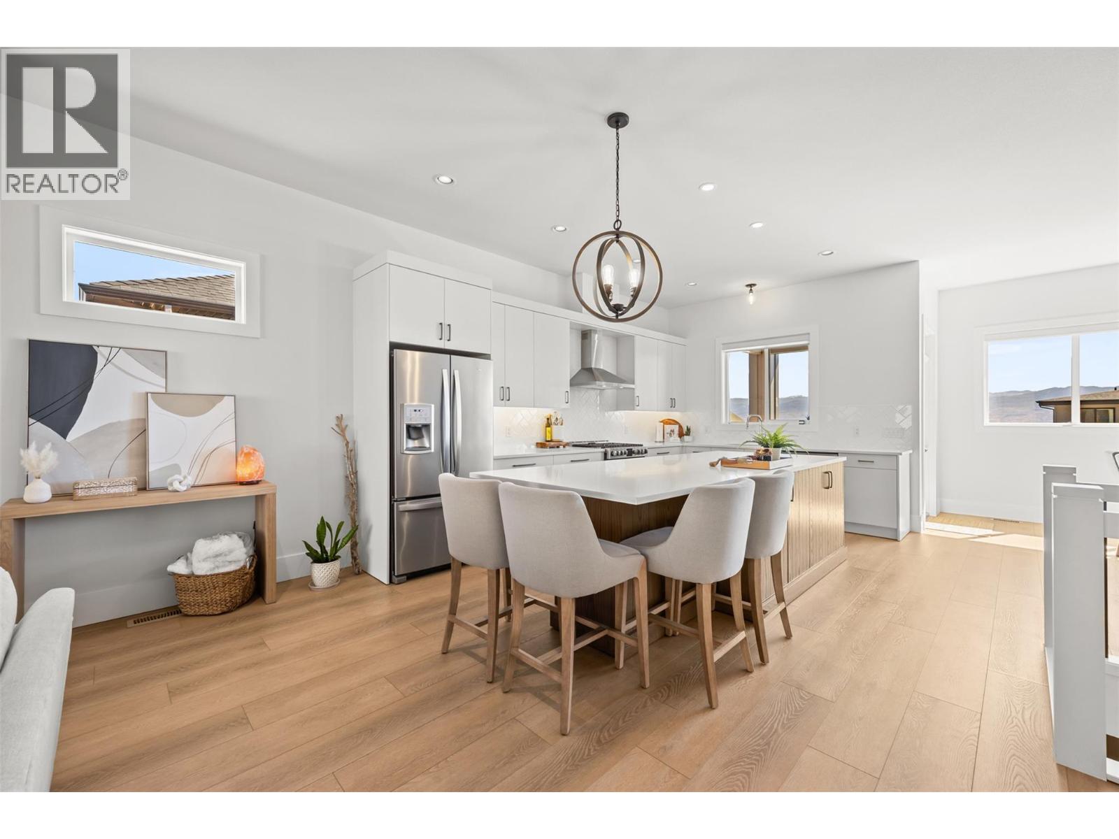 2598 Crown Crest Drive, West Kelowna