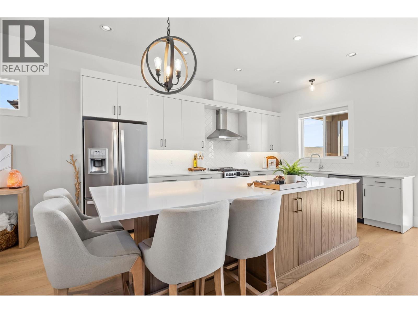 2598 Crown Crest Drive, West Kelowna