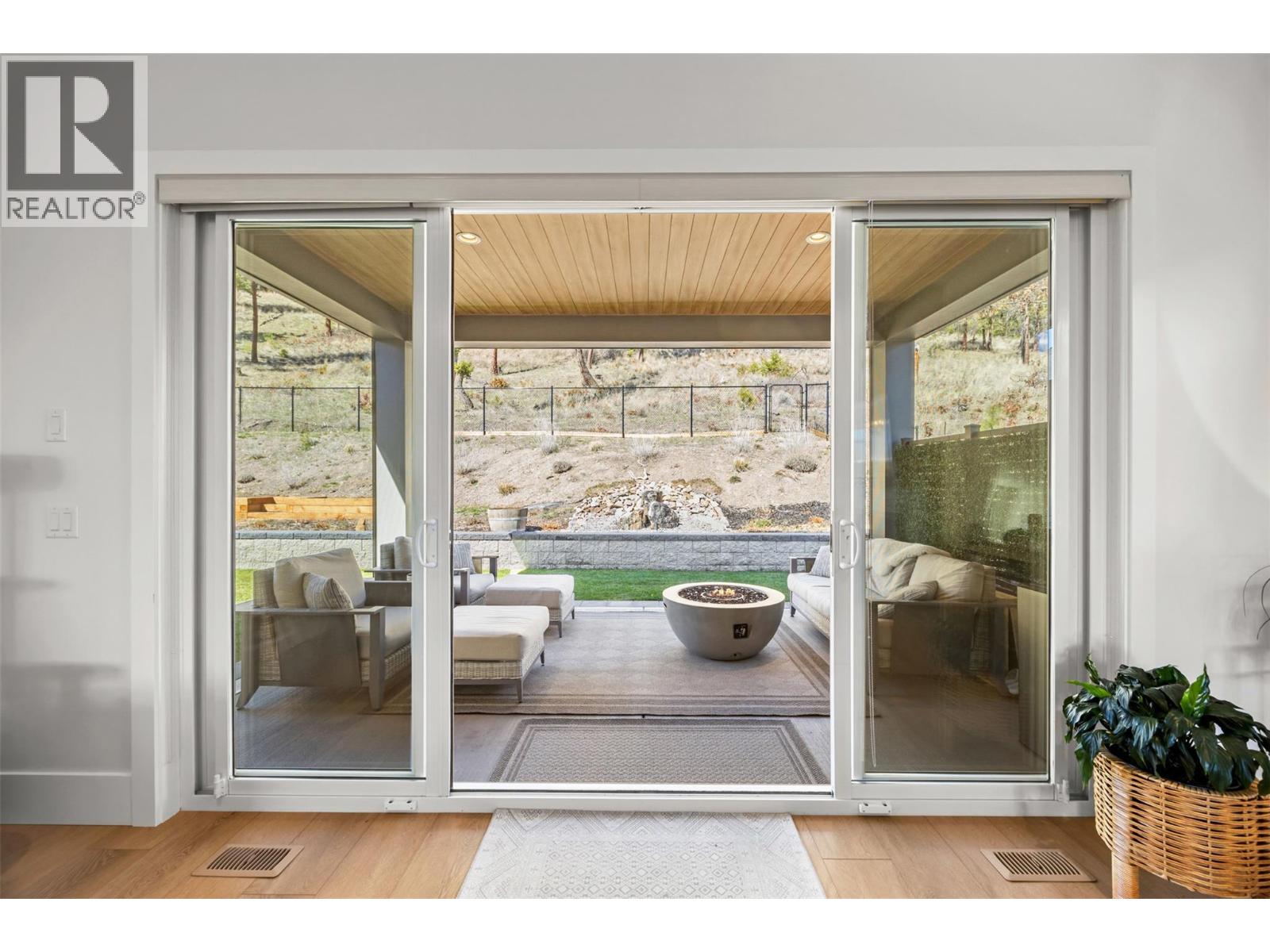 2598 Crown Crest Drive, West Kelowna